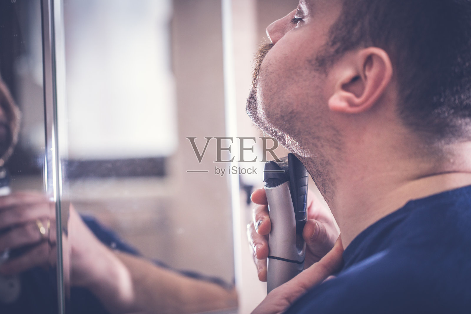 刮胡子干净照片摄影图片