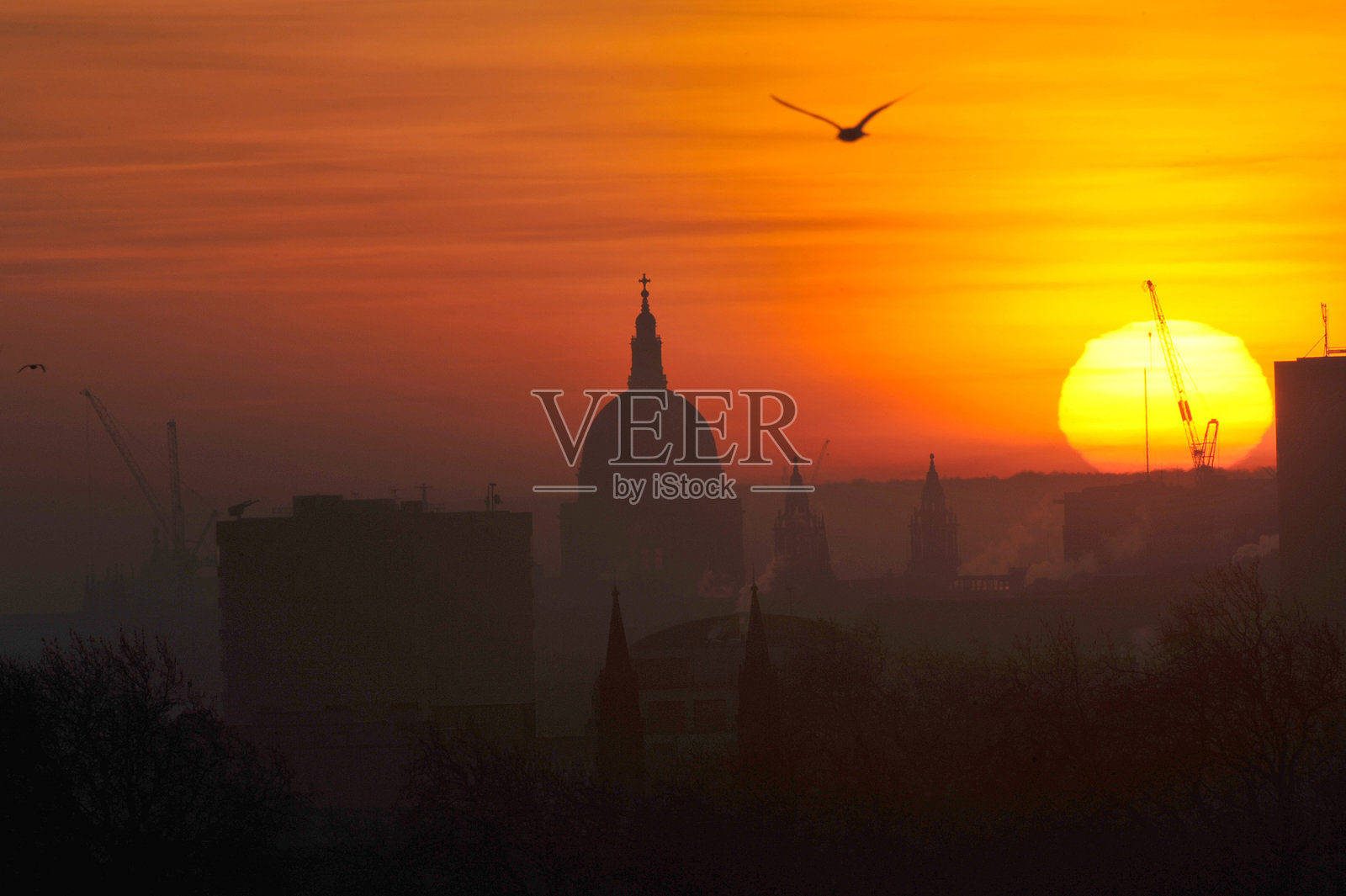 伦敦黎明照片摄影图片