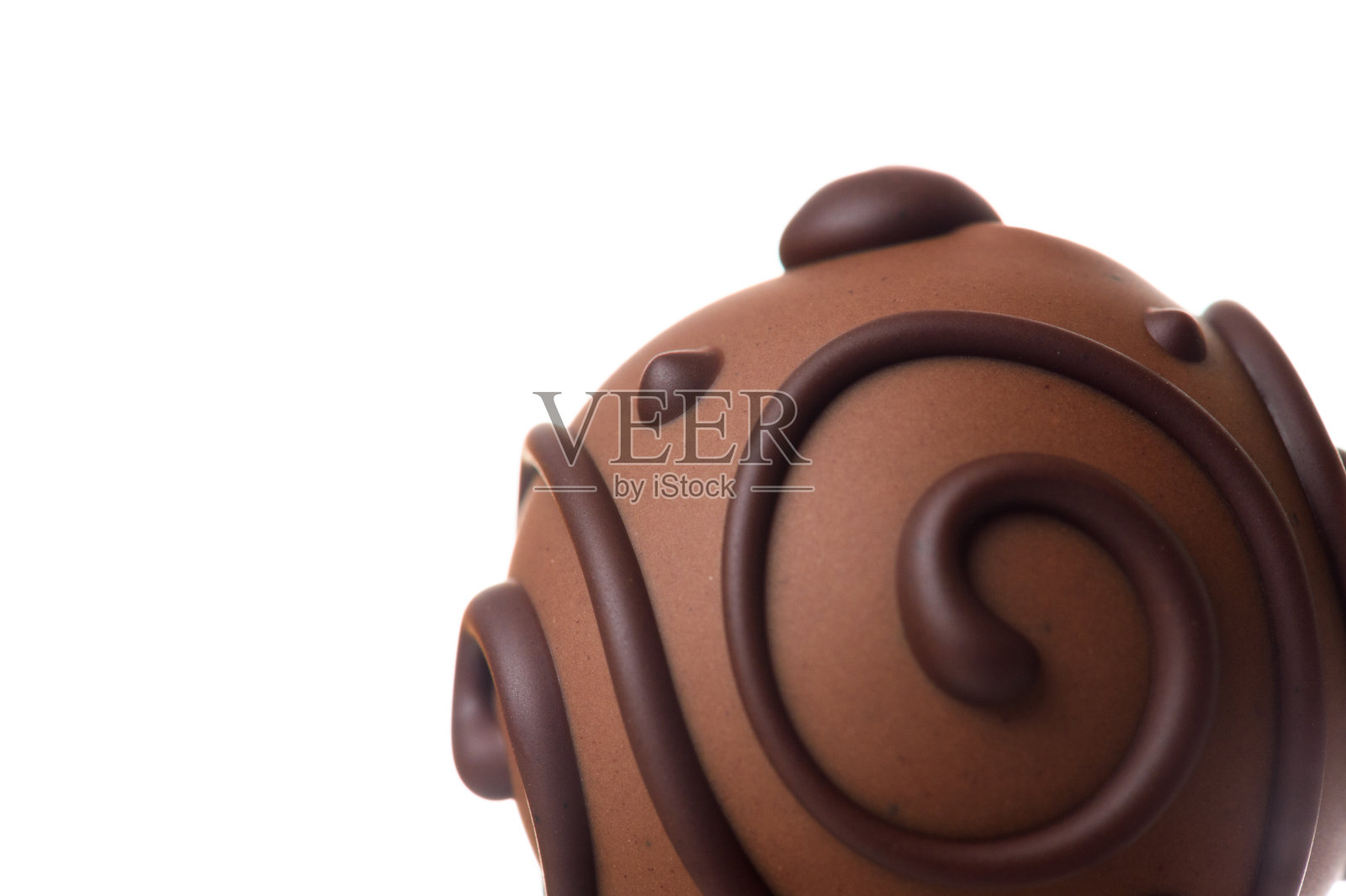 微距拍摄的巧克力蛋糕流行照片摄影图片