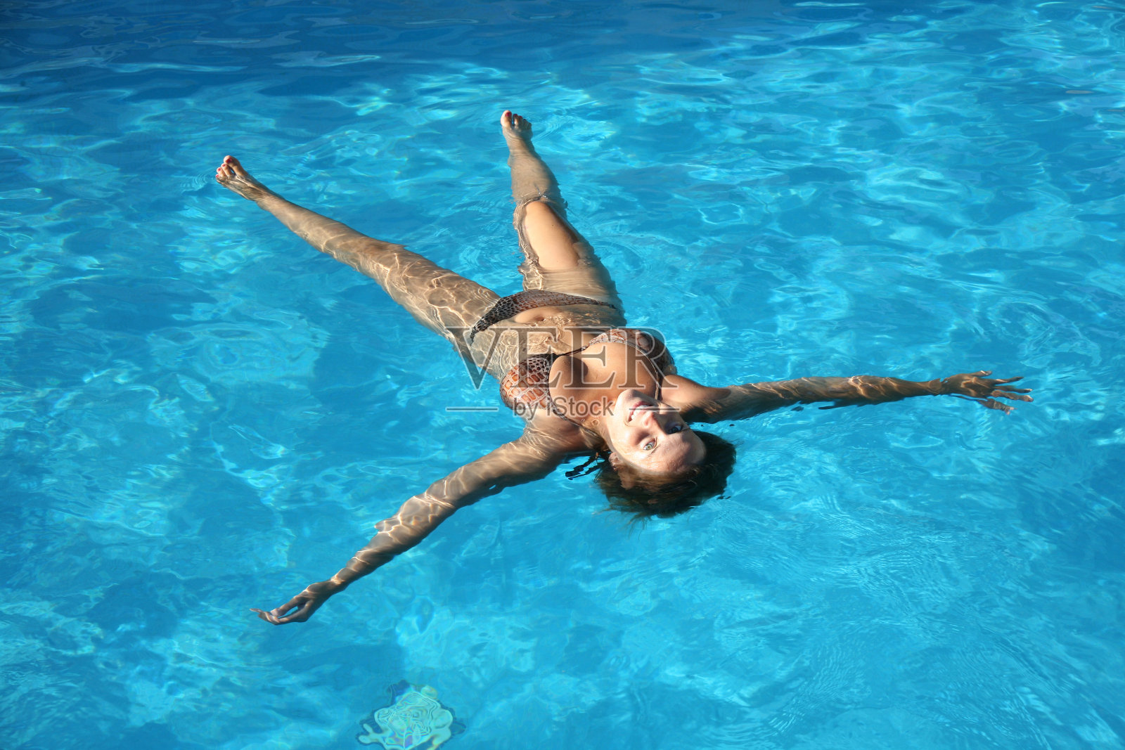 蓝色的水照片摄影图片