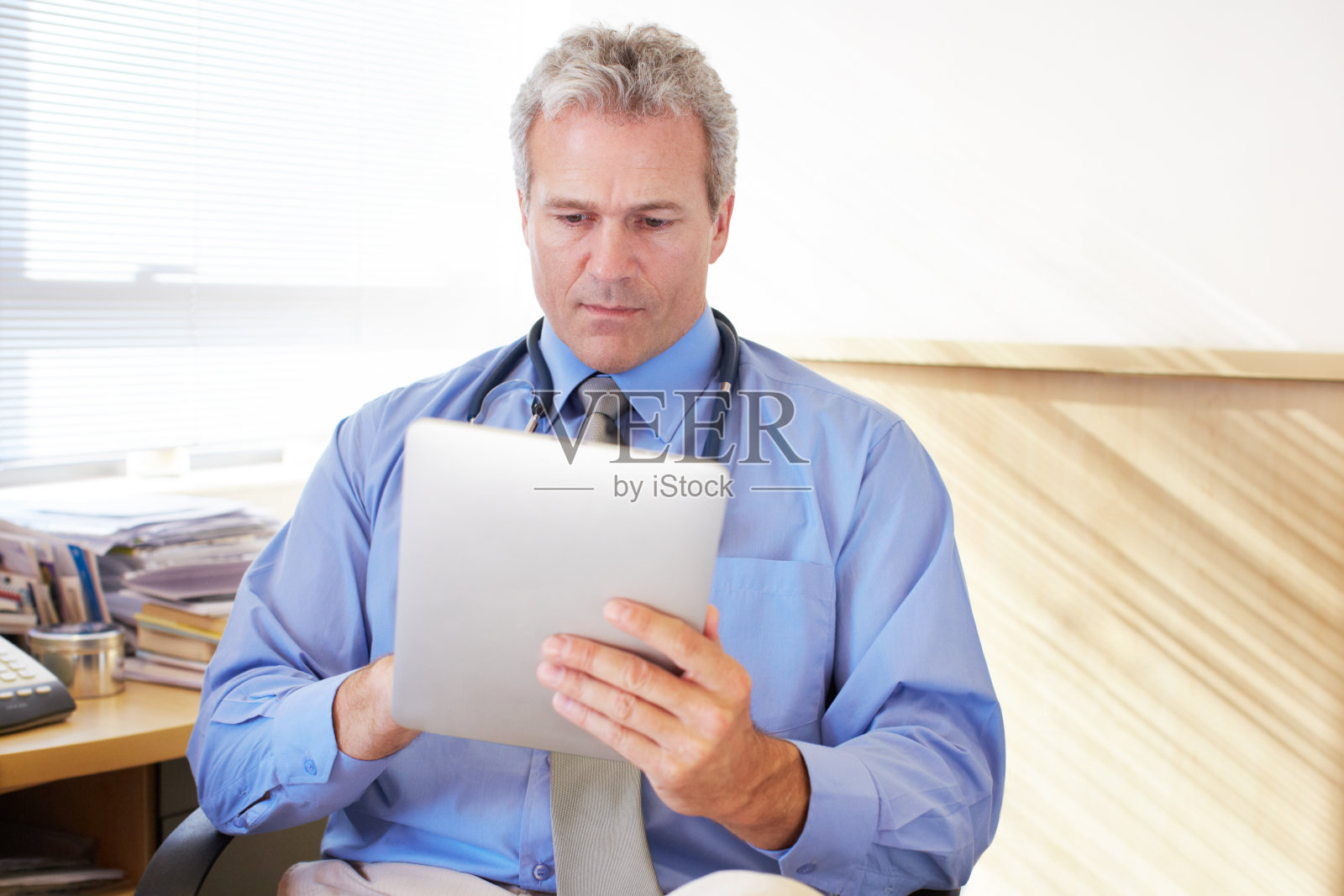 轻松访问患者文件照片摄影图片