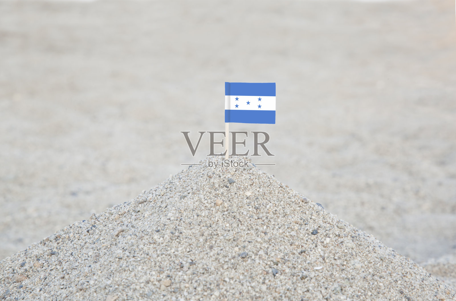 海滩上的洪都拉斯国旗照片摄影图片