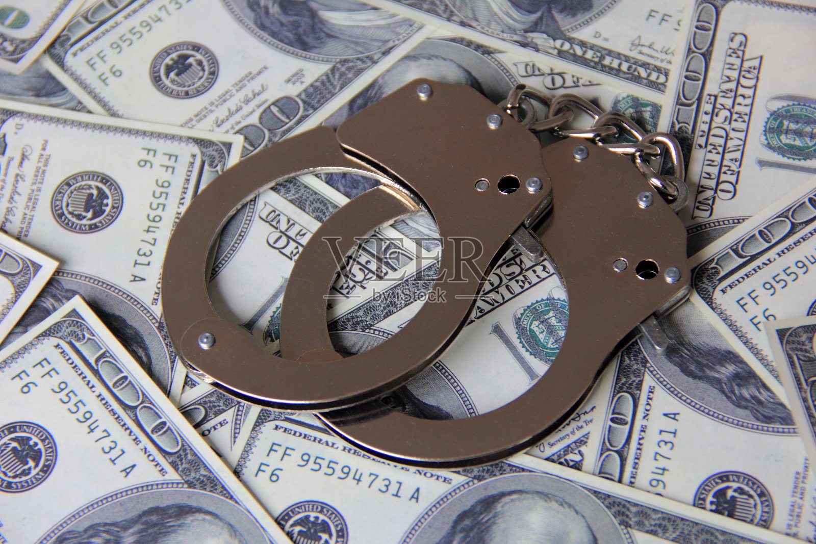 手铐和金钱照片摄影图片