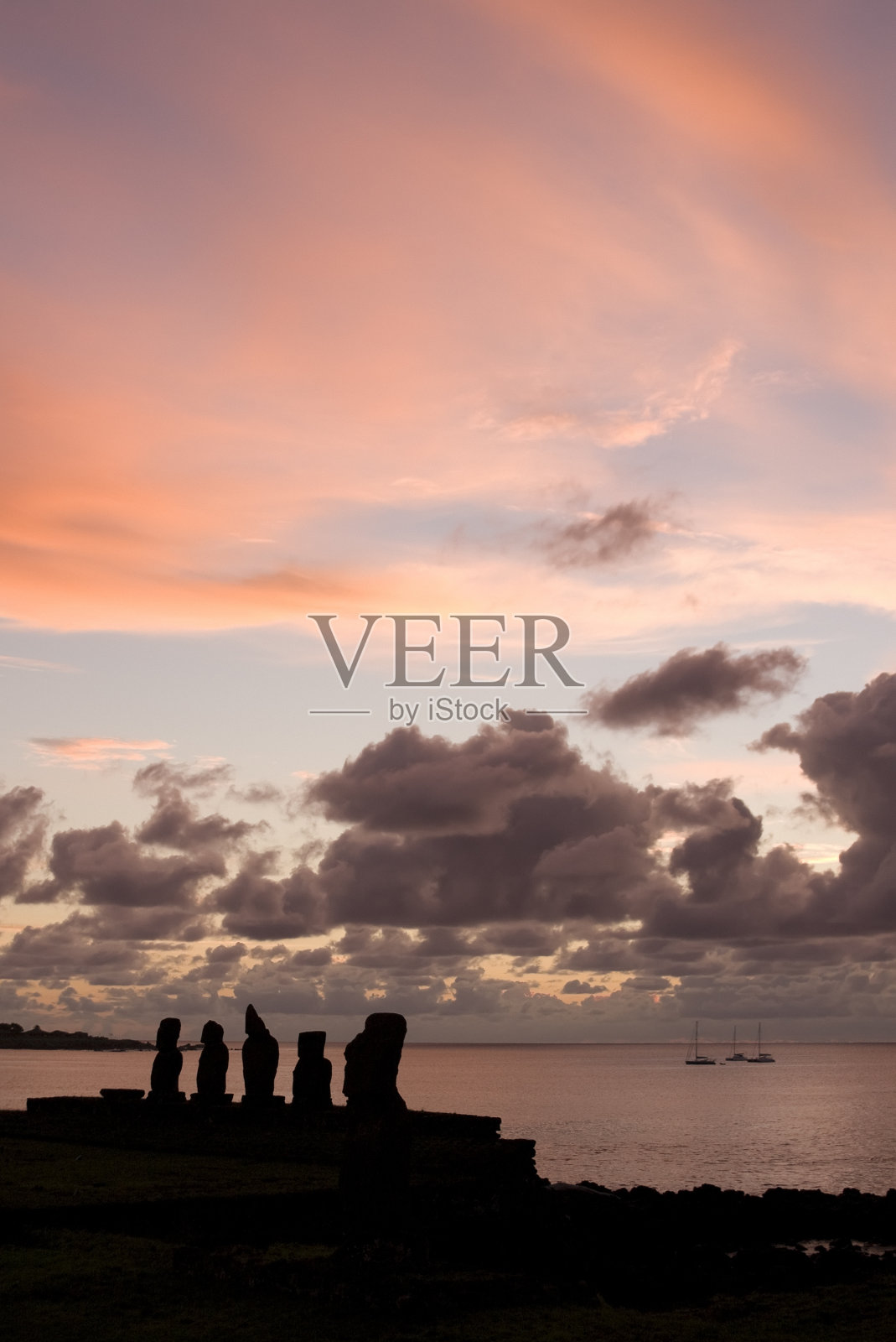 复活节岛的莫伊。安胡Tahai照片摄影图片