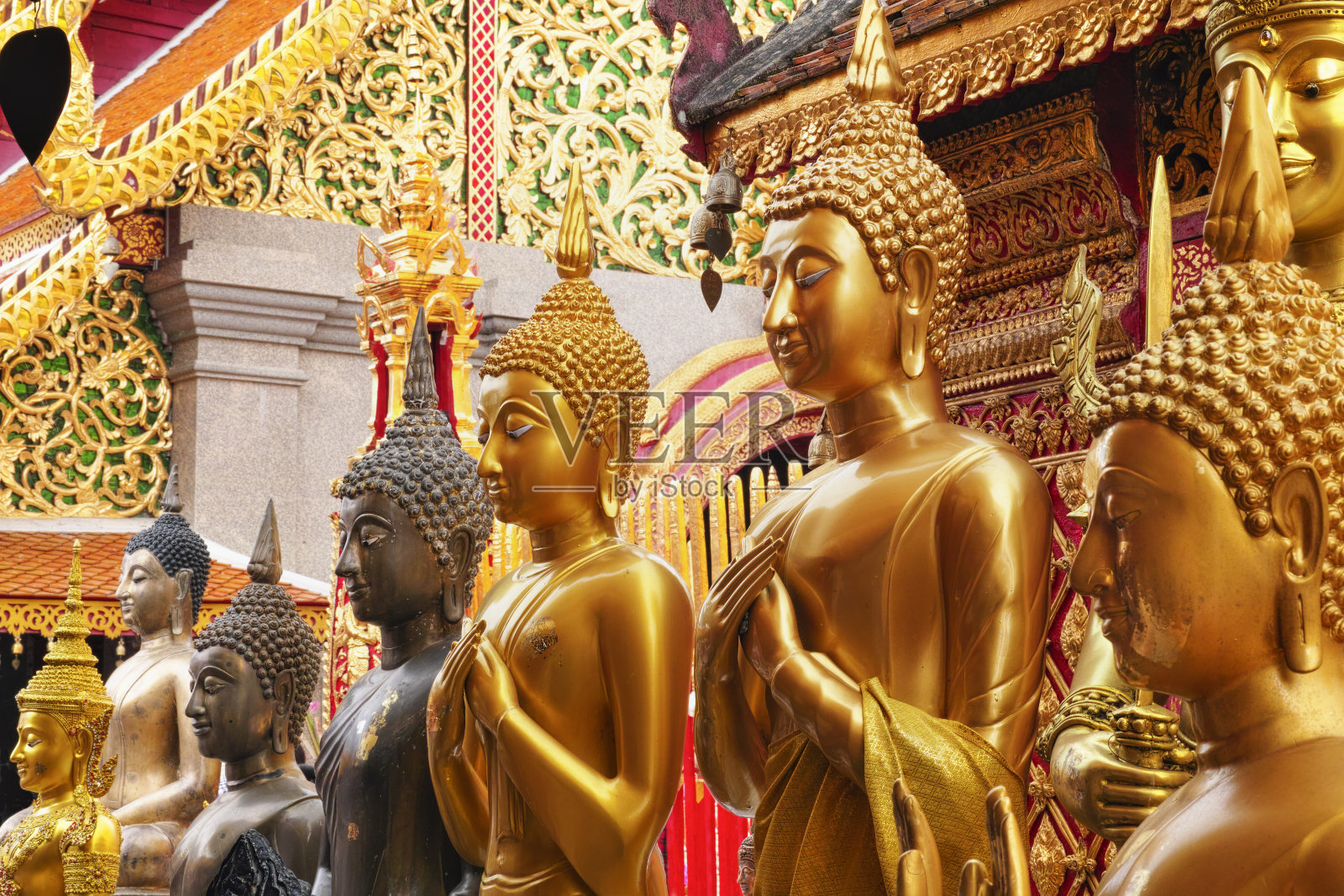 一排佛像。照片摄影图片