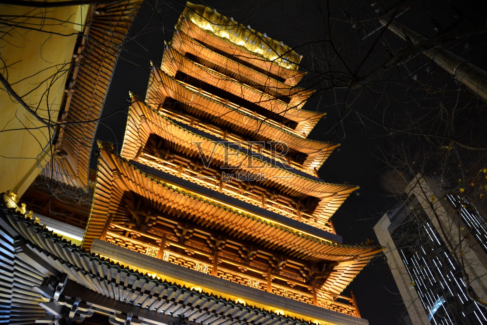 静安寺夜景，上海，中国照片摄影图片