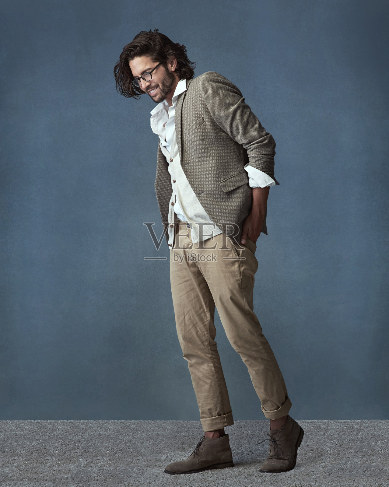 他是个有风度的人照片摄影图片