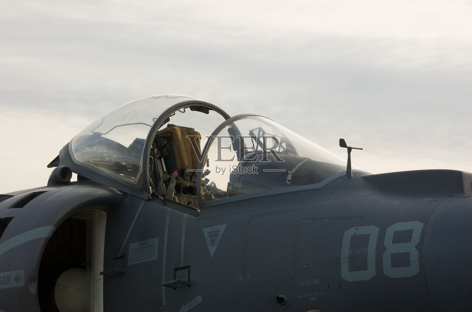 空喷气式战斗机驾驶舱照片摄影图片