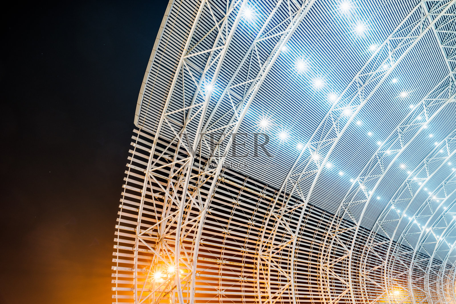 建筑物天花板的低角度视图照片摄影图片