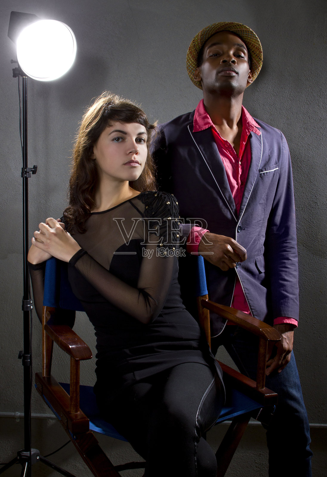 好莱坞演播室里的男女演员照片摄影图片
