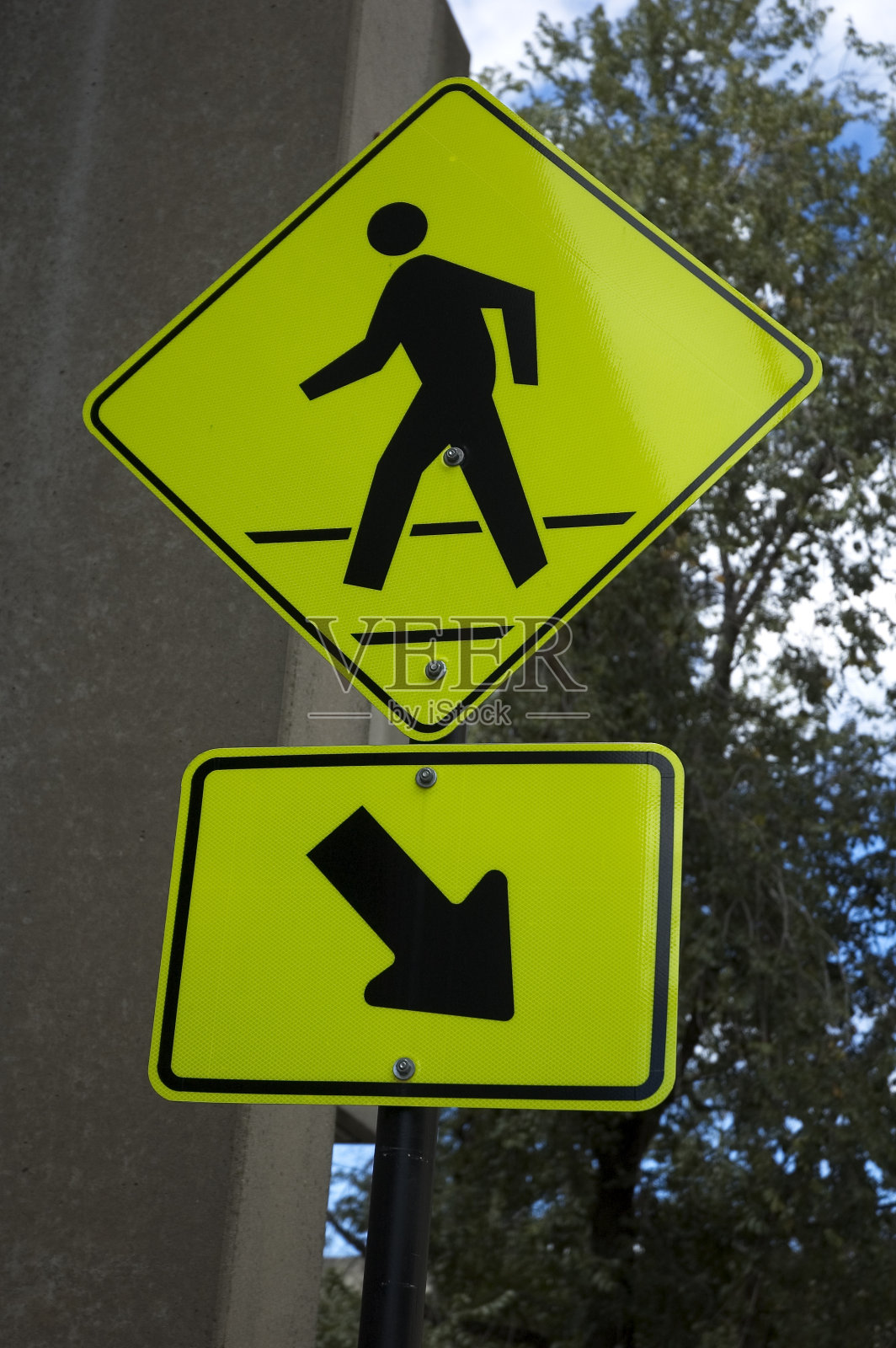 亮黄色行人标志照片摄影图片