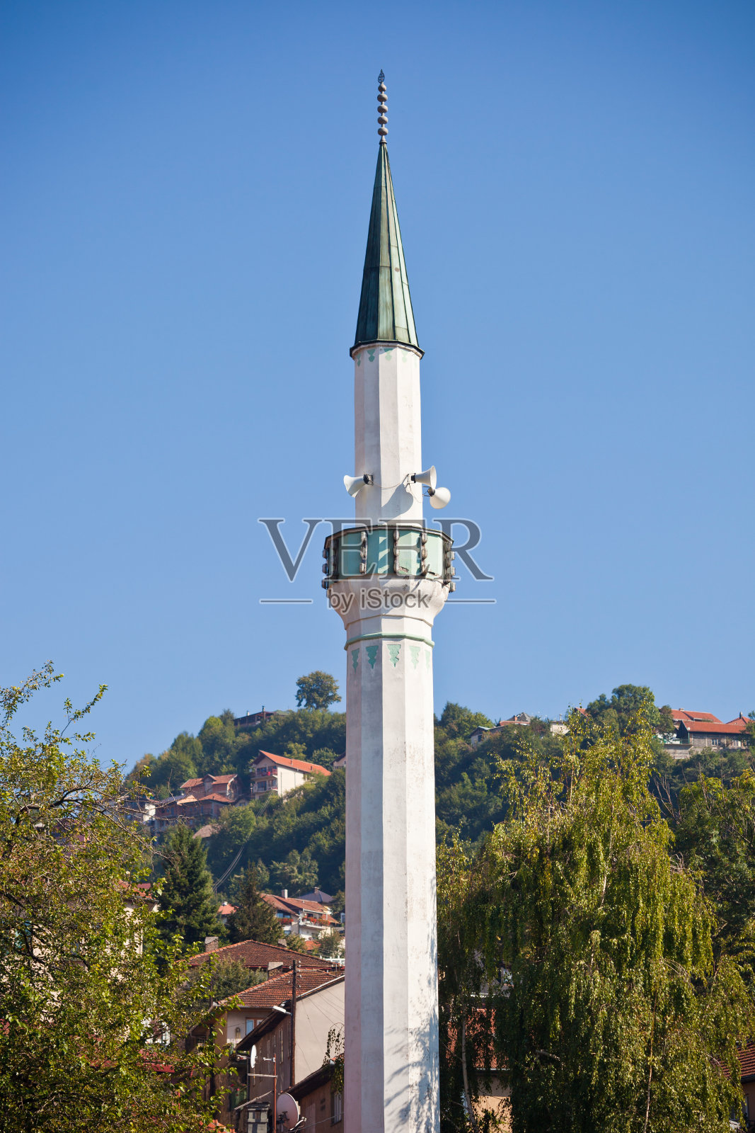 波斯尼亚萨拉热窝的尖塔照片摄影图片