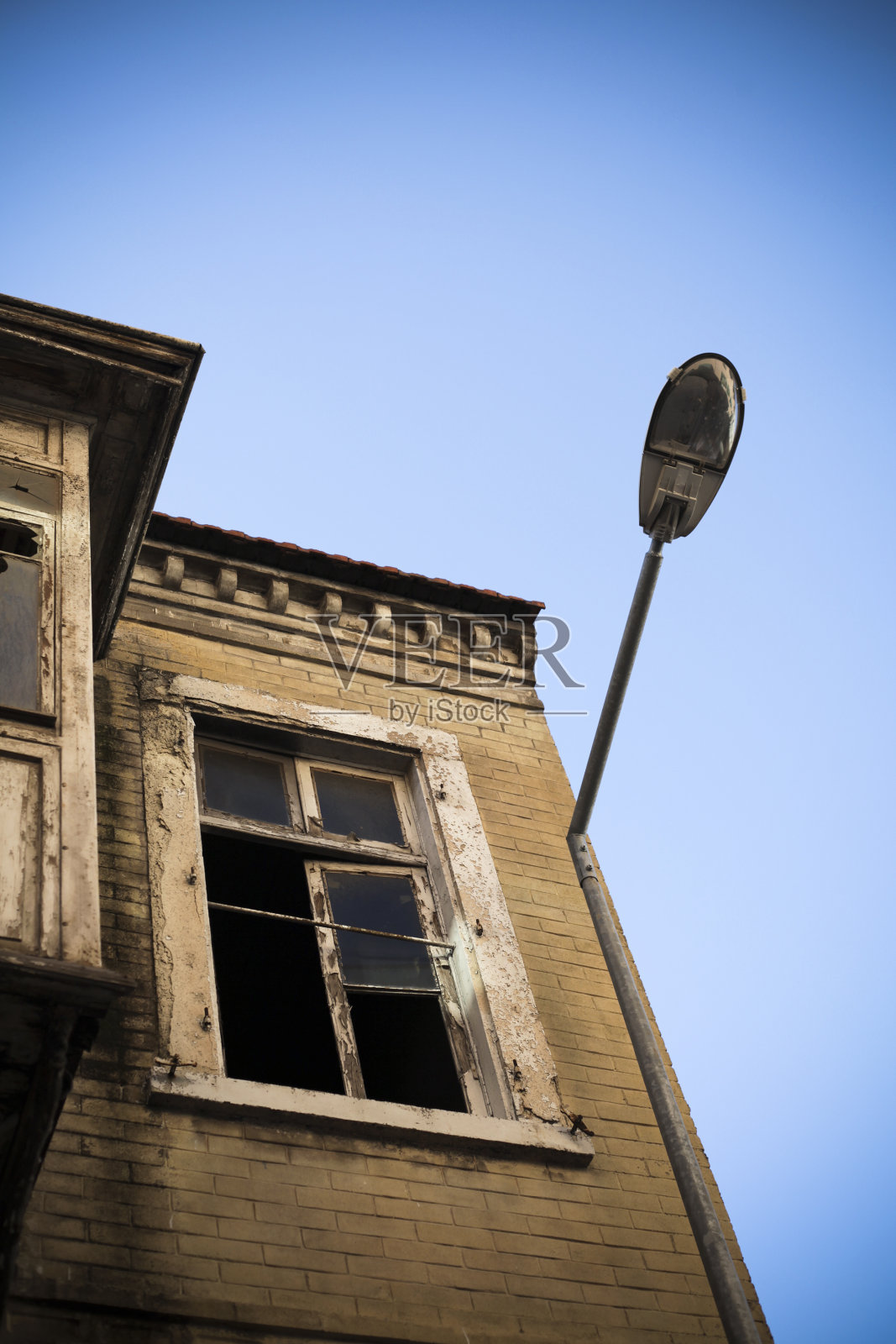 废弃的旧房子照片摄影图片