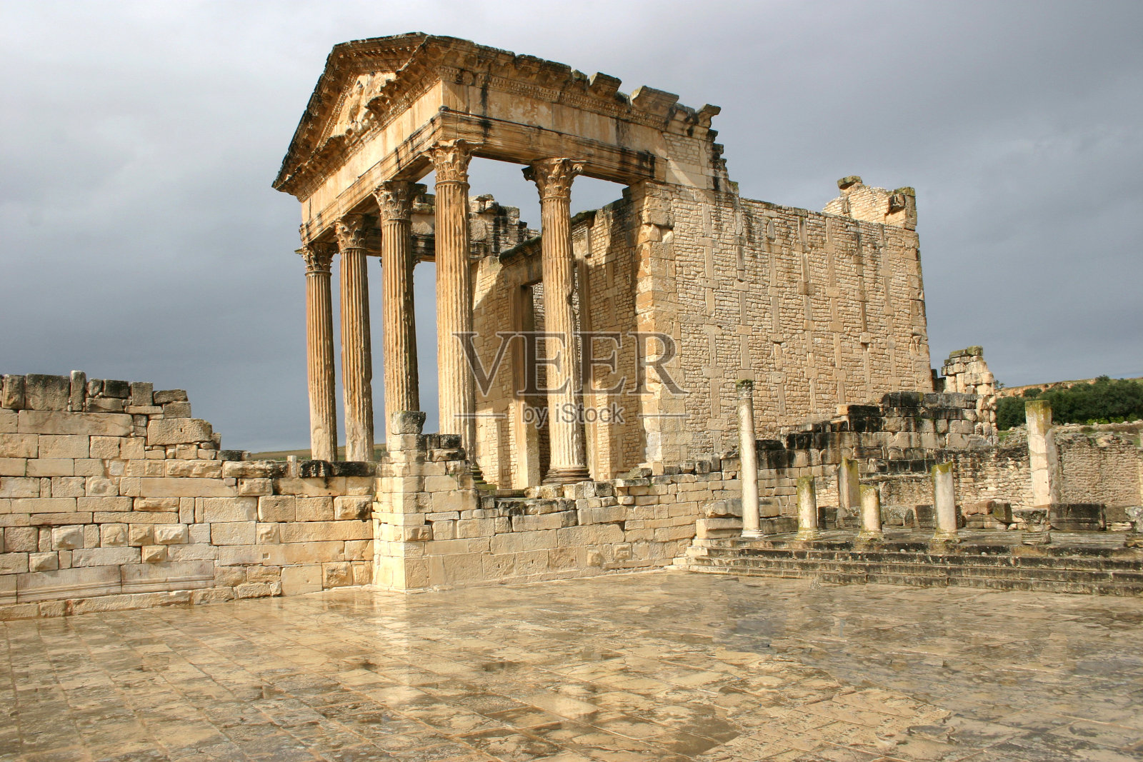 朱庇特神殿的殿,Dougga照片摄影图片
