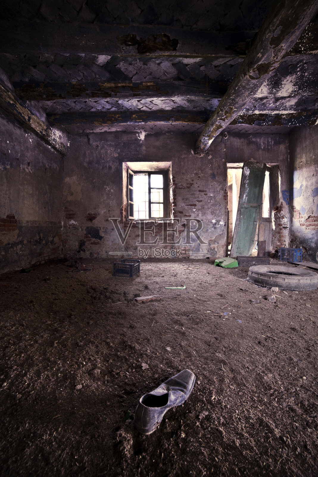 废弃的房子照片摄影图片