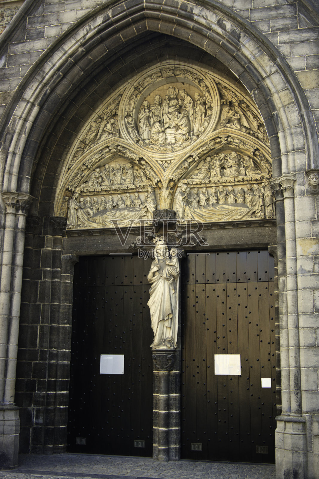 圣母教堂，比利时布鲁日照片摄影图片