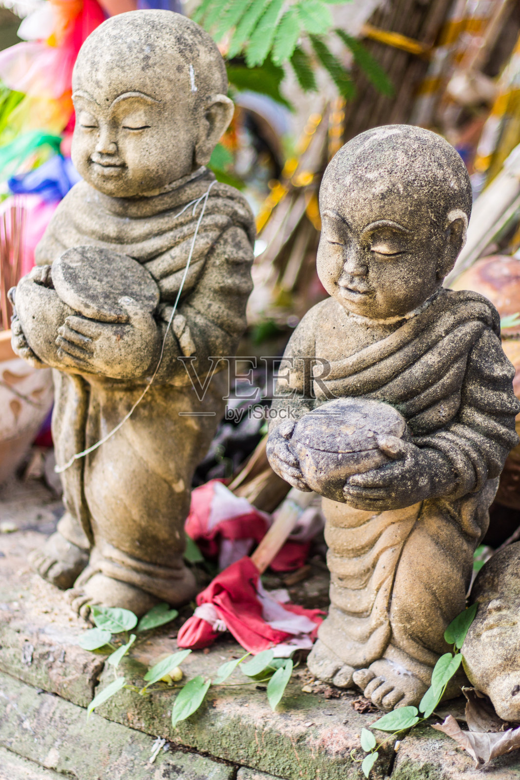 娃娃粘土和尚在泰国使用照片摄影图片