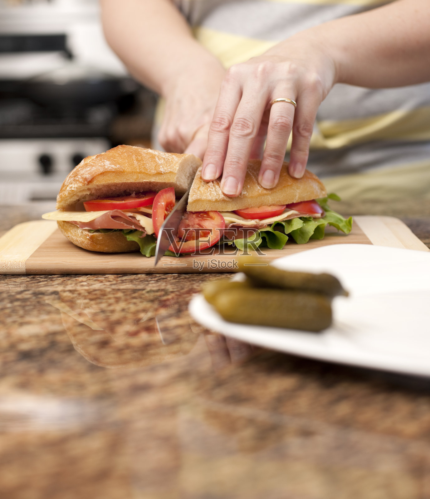 三明治，熟食柜台，奶酪，肉类照片摄影图片