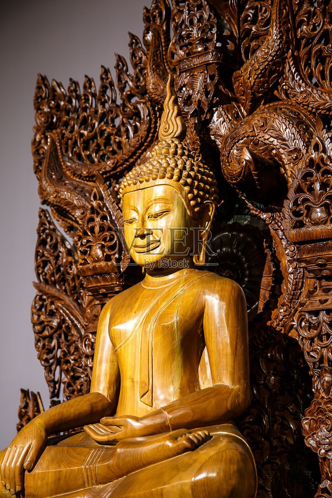 佛像雕刻的木头照片摄影图片