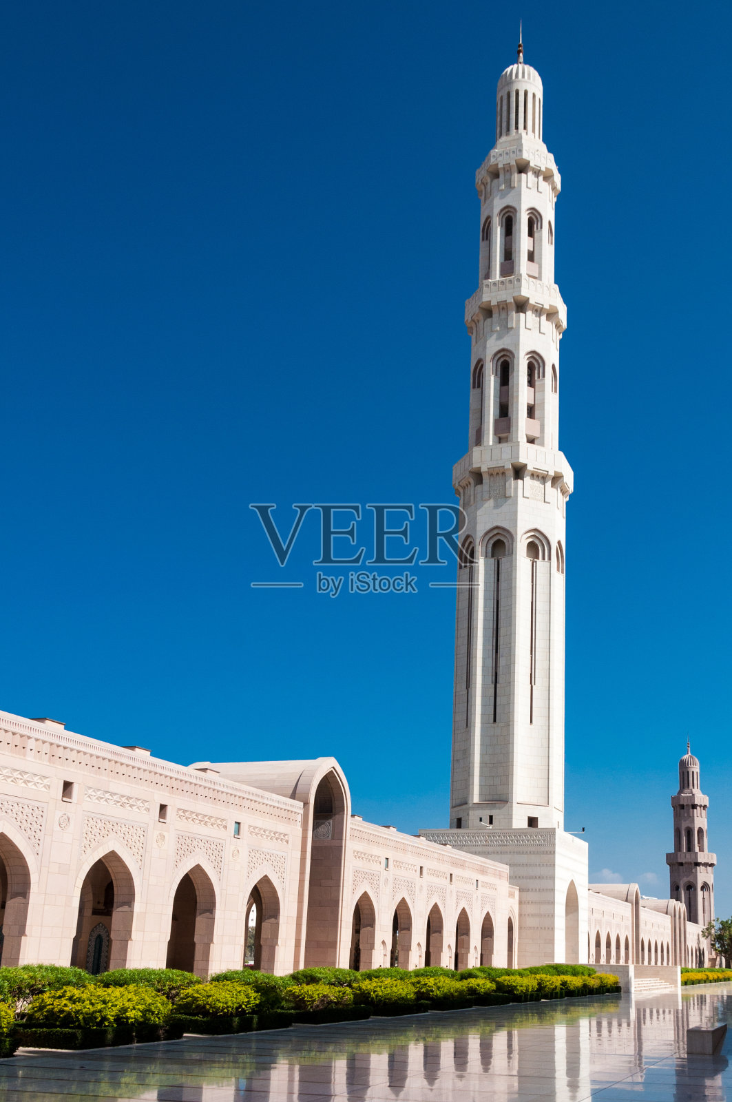 阿曼马斯喀特苏丹卡布斯大清真寺庭院照片摄影图片