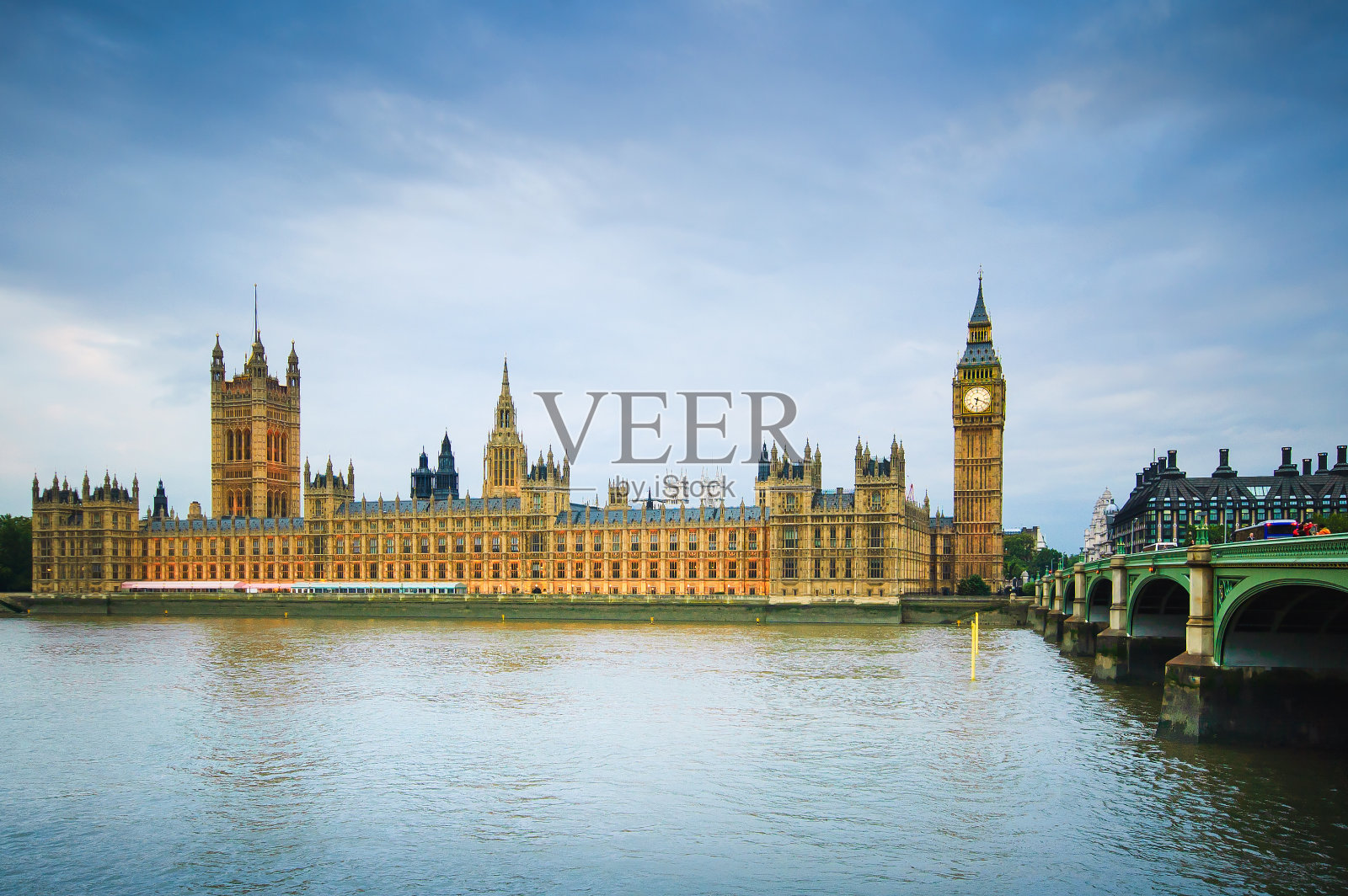 大本钟，国会大厦，泰晤士河，伦敦桥，英国照片摄影图片