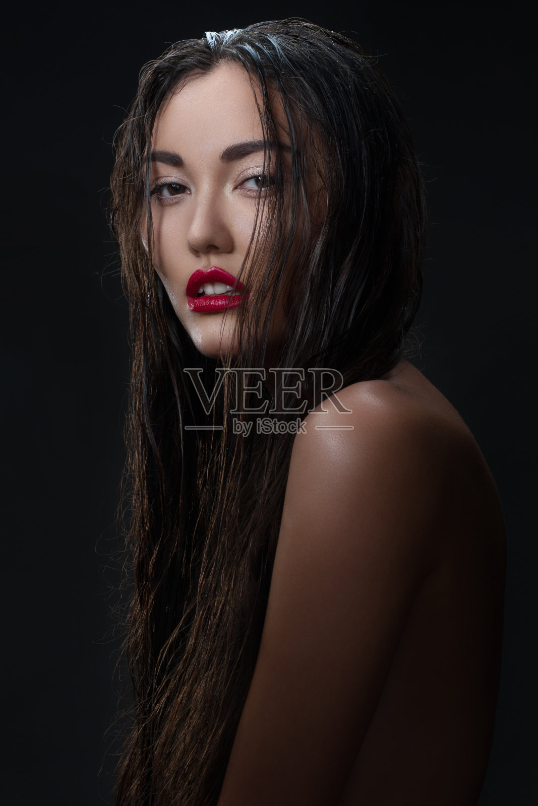 红唇女人照片摄影图片