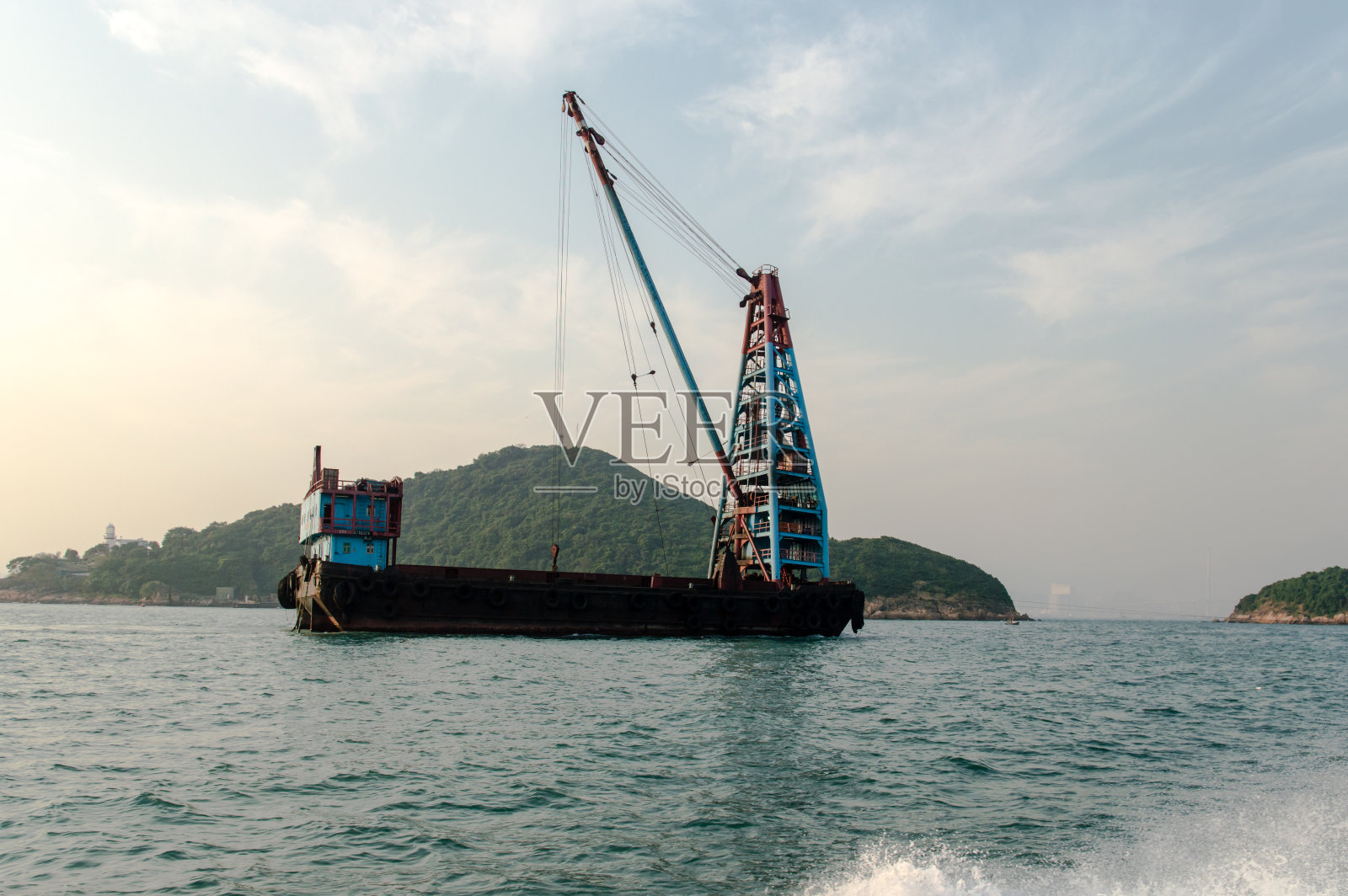 轻船照片摄影图片