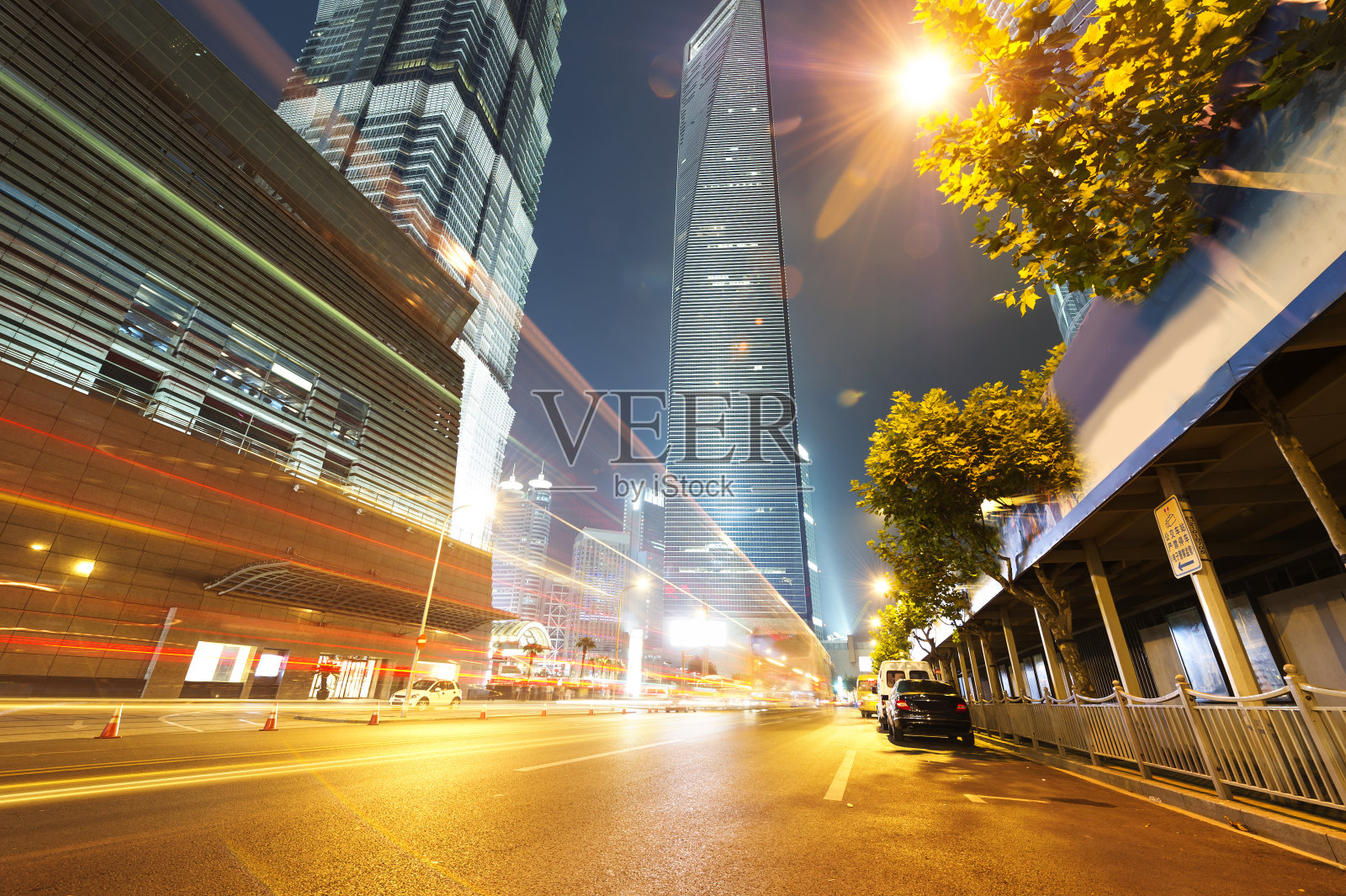 中国上海的现代建筑背景照片摄影图片