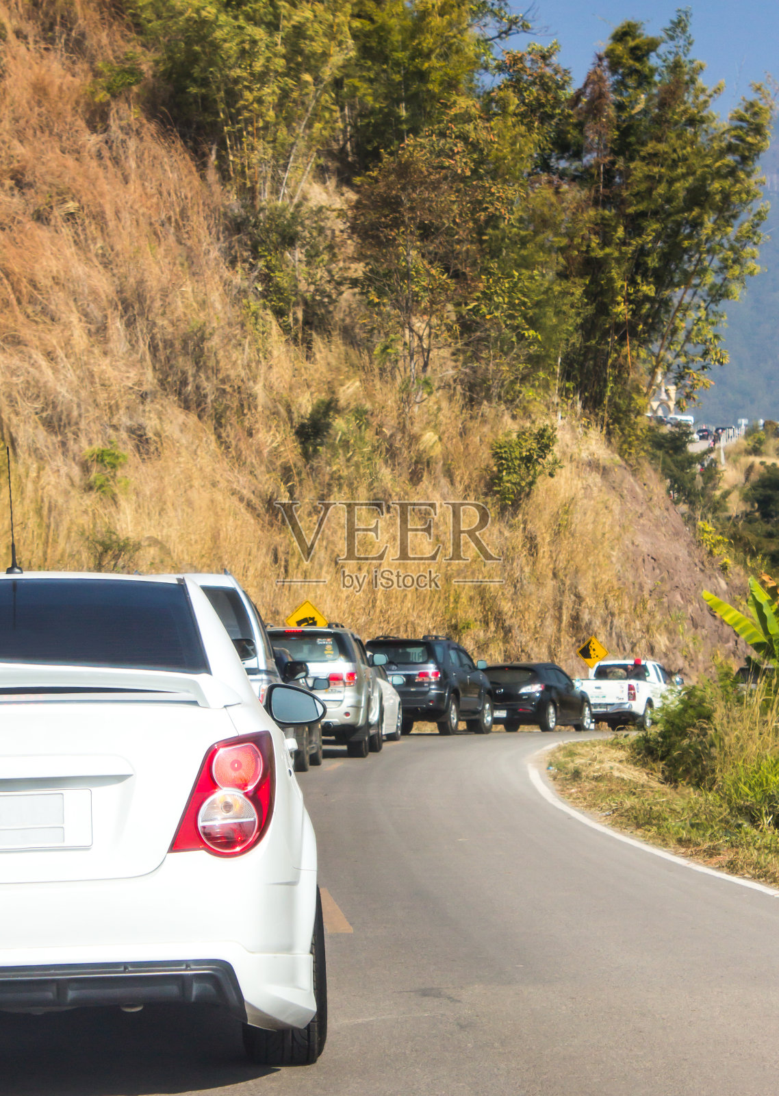 郊区交通挤塞照片摄影图片
