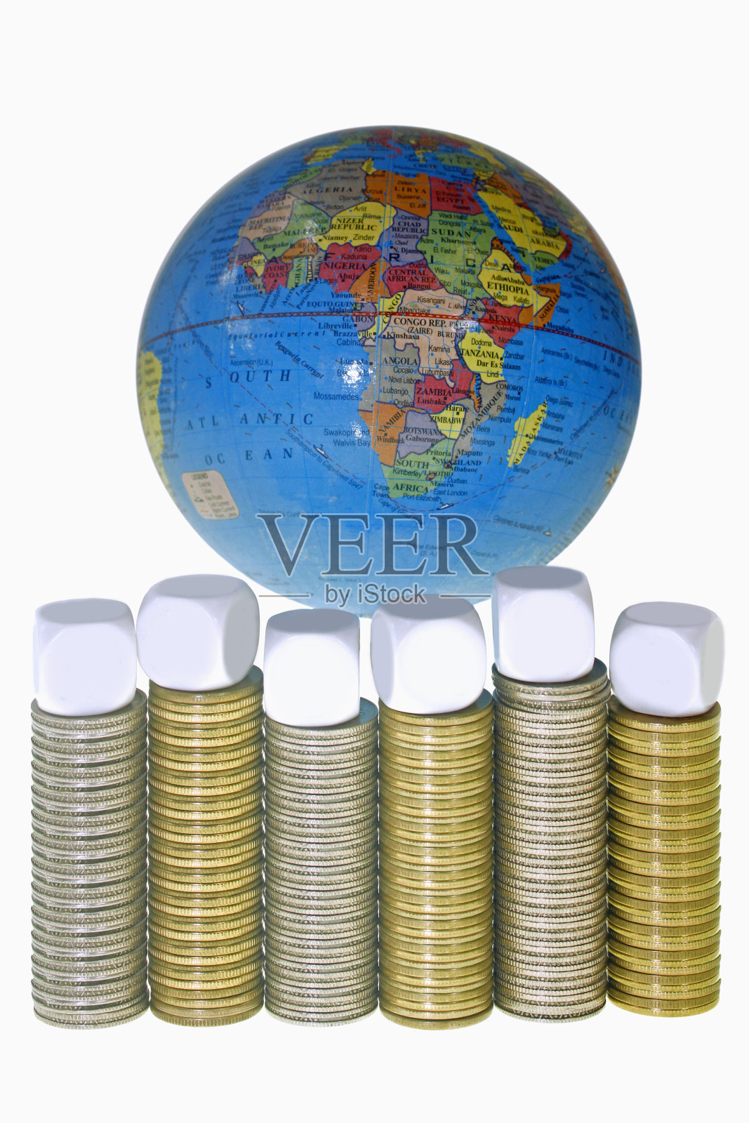 黄金硬币条形图与块，全球业务照片摄影图片