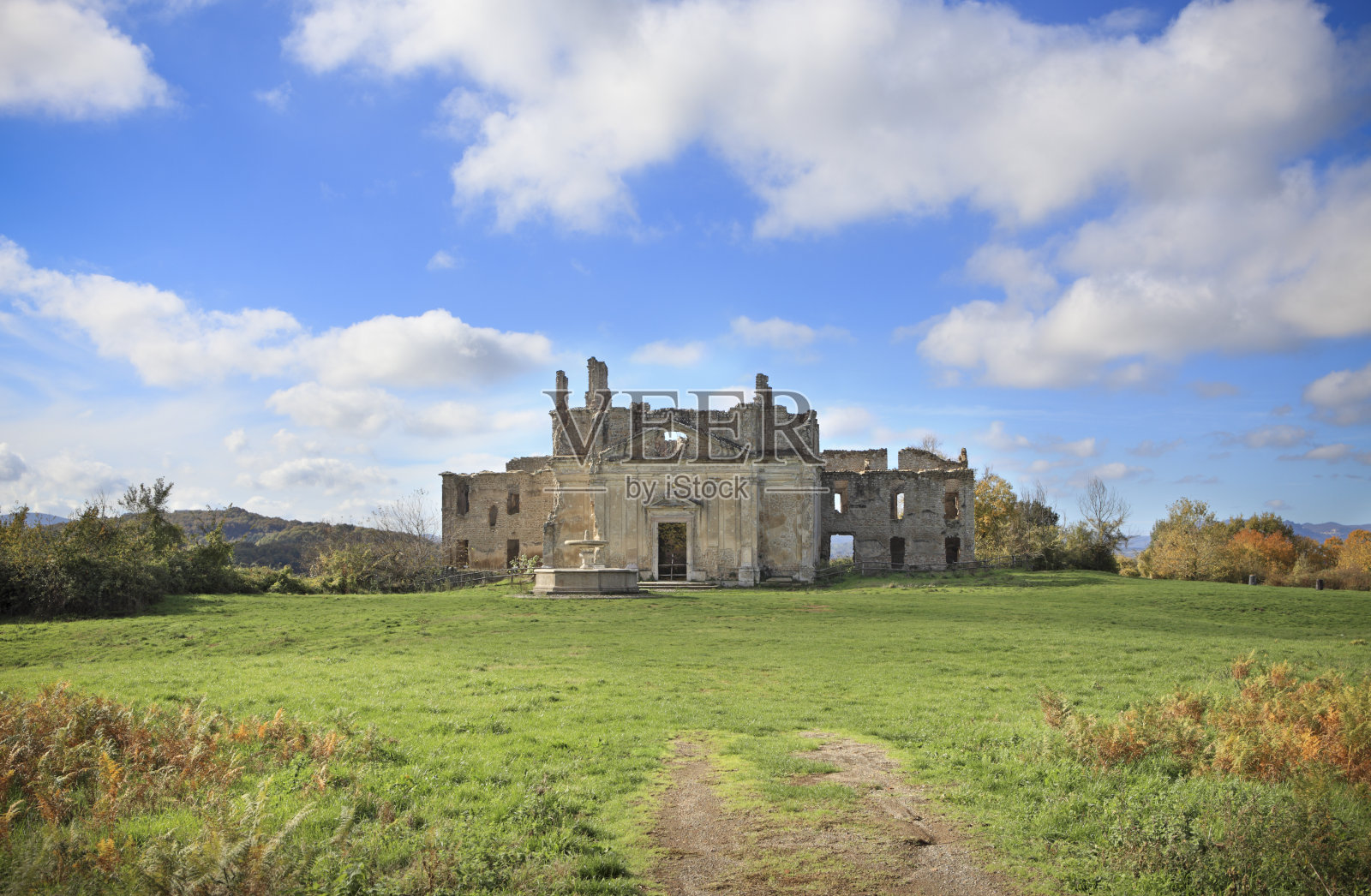 圣博纳文图拉-安托蒙特拉诺教堂和修道院，意大利拉齐奥照片摄影图片