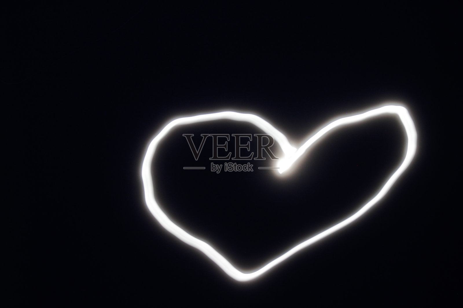 月光下的心照片摄影图片