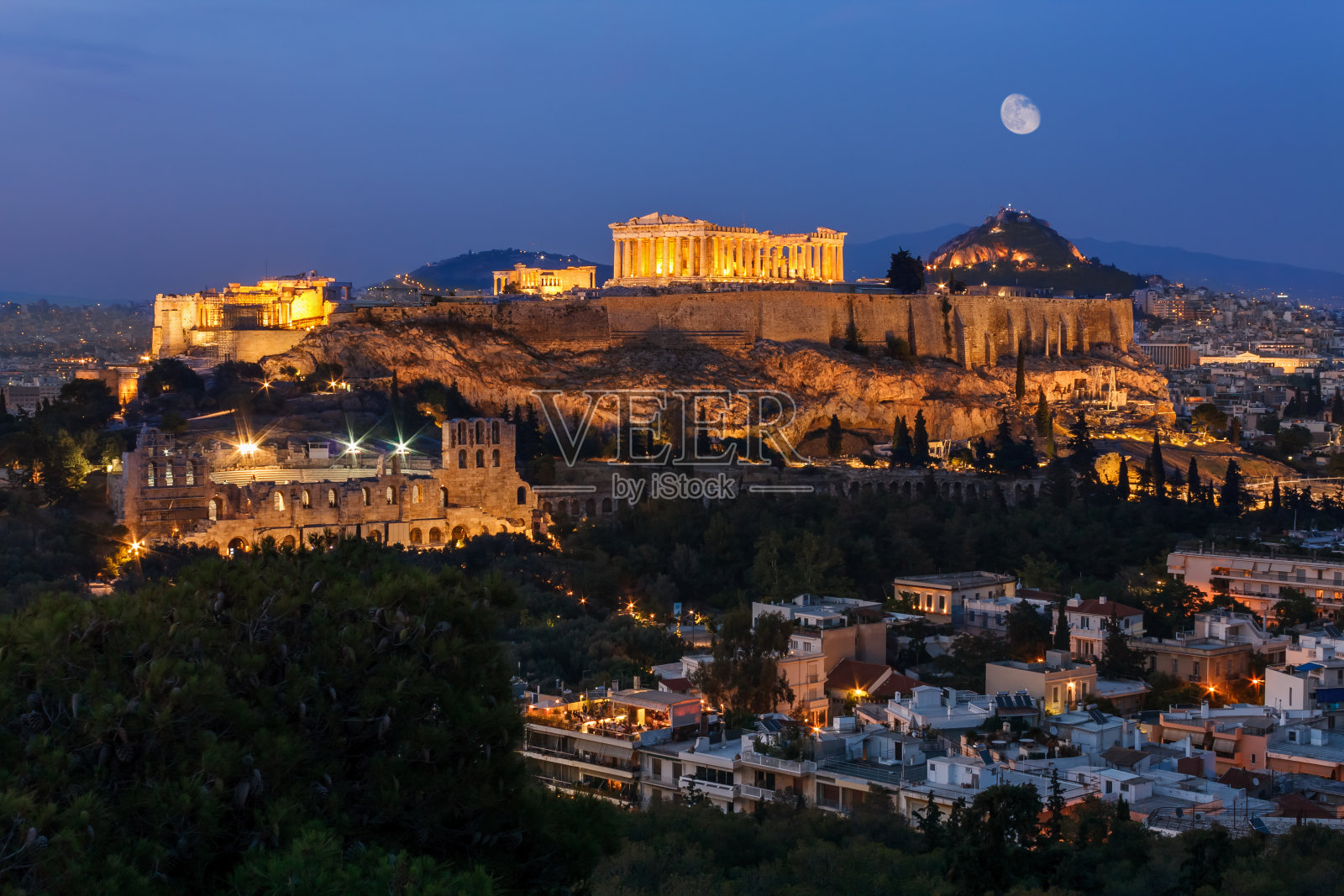 雅典卫城和希律堡的月亮照片摄影图片