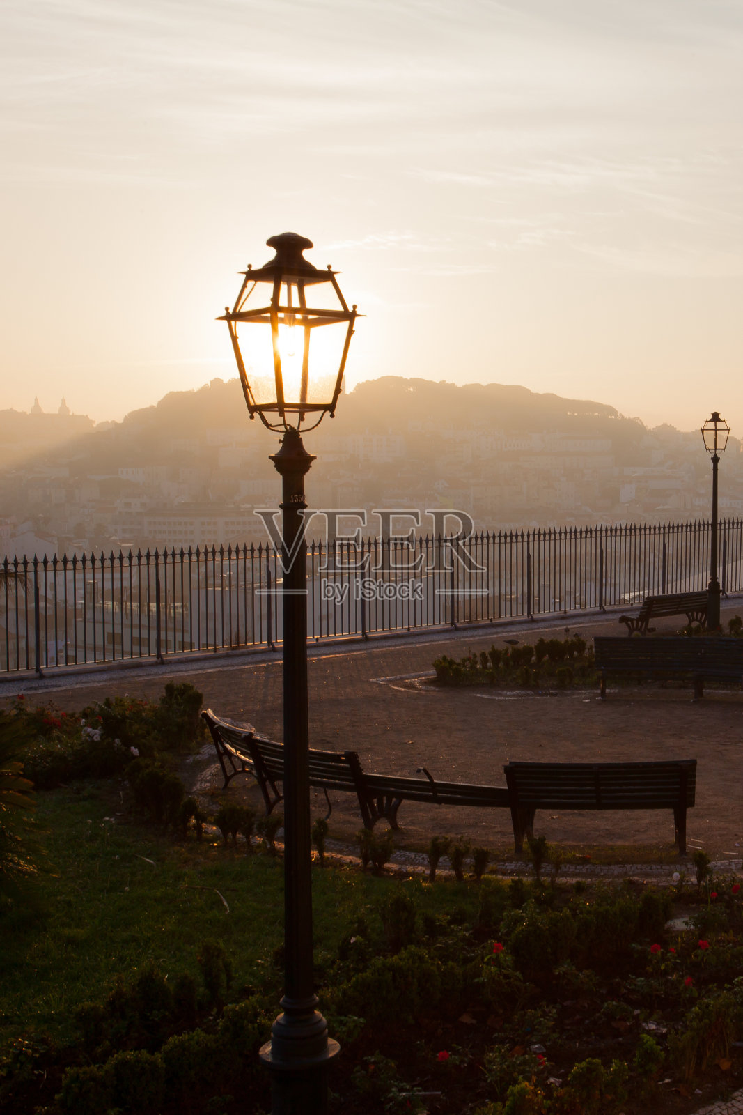 里斯本公园的日出灯笼照片摄影图片