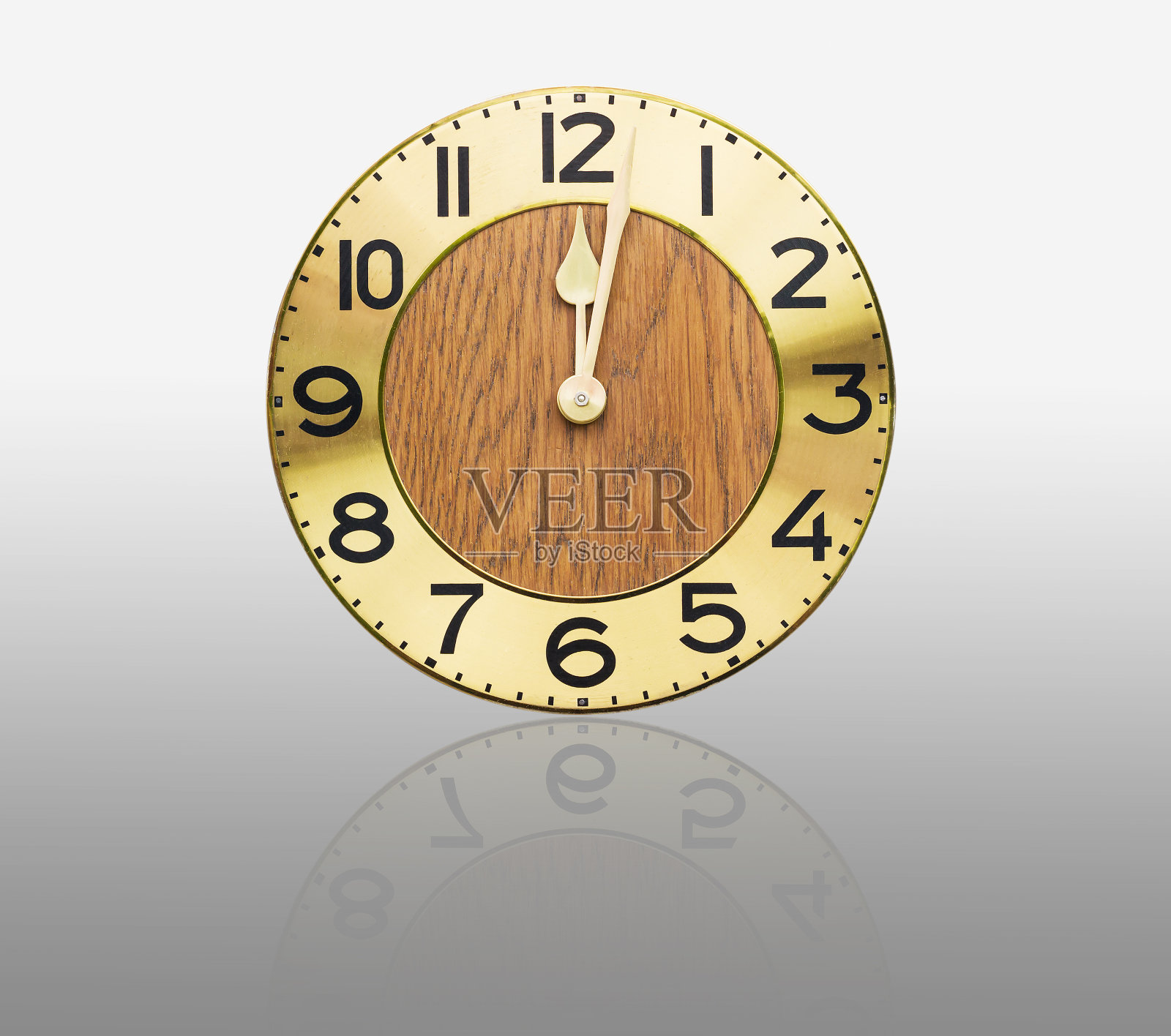 面旧挂钟照片摄影图片