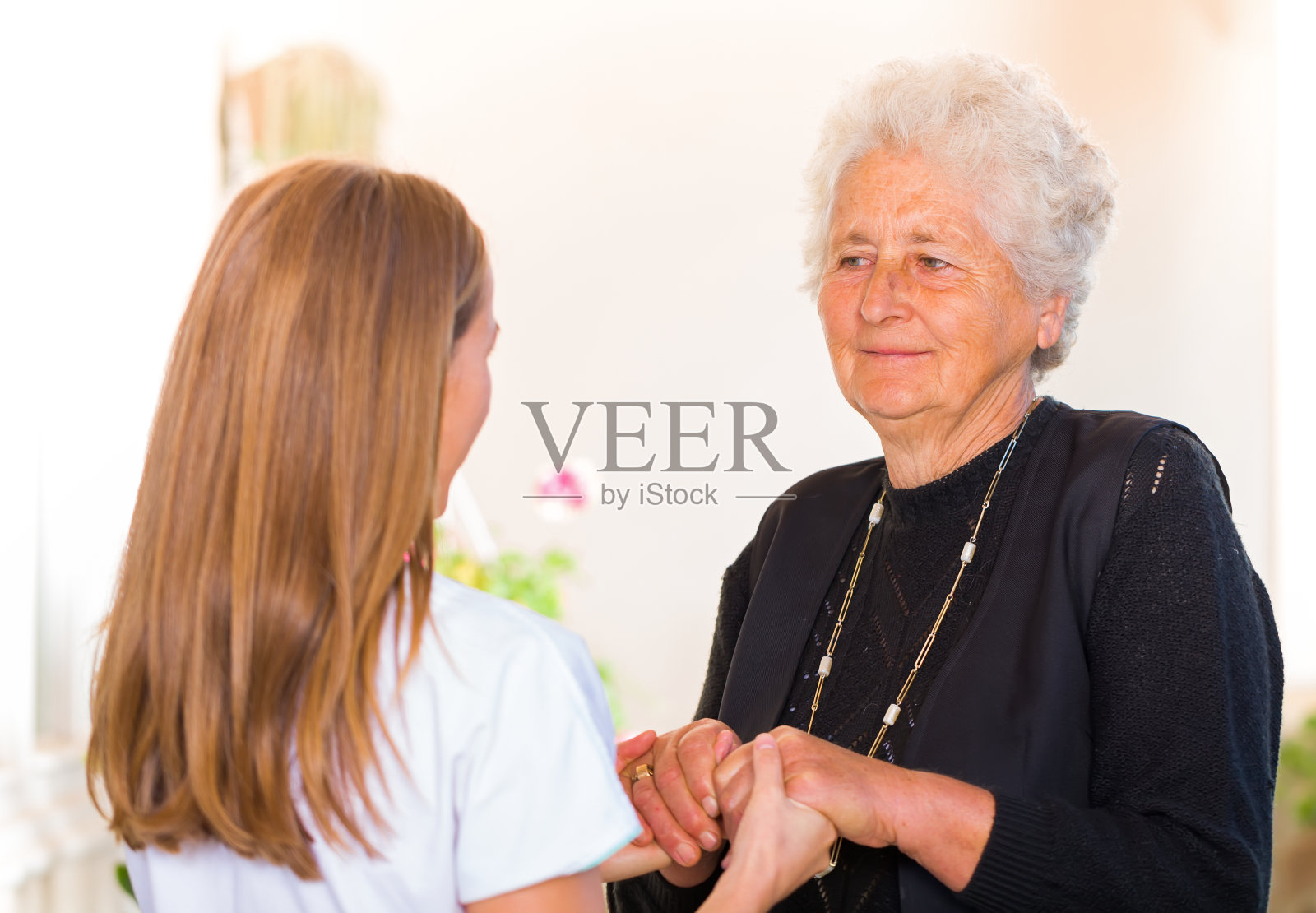 老年人家庭护理照片摄影图片