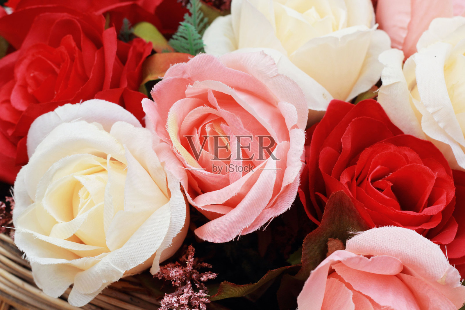 美丽的玫瑰人造花照片摄影图片