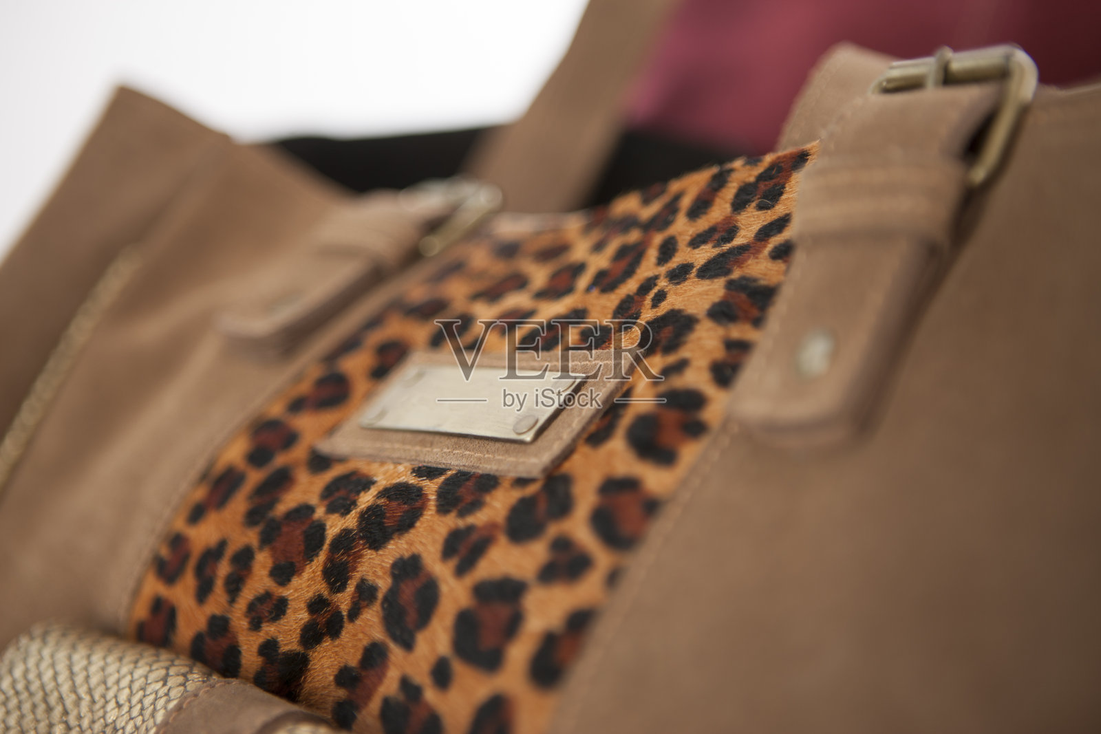 动物图案的皮包照片摄影图片