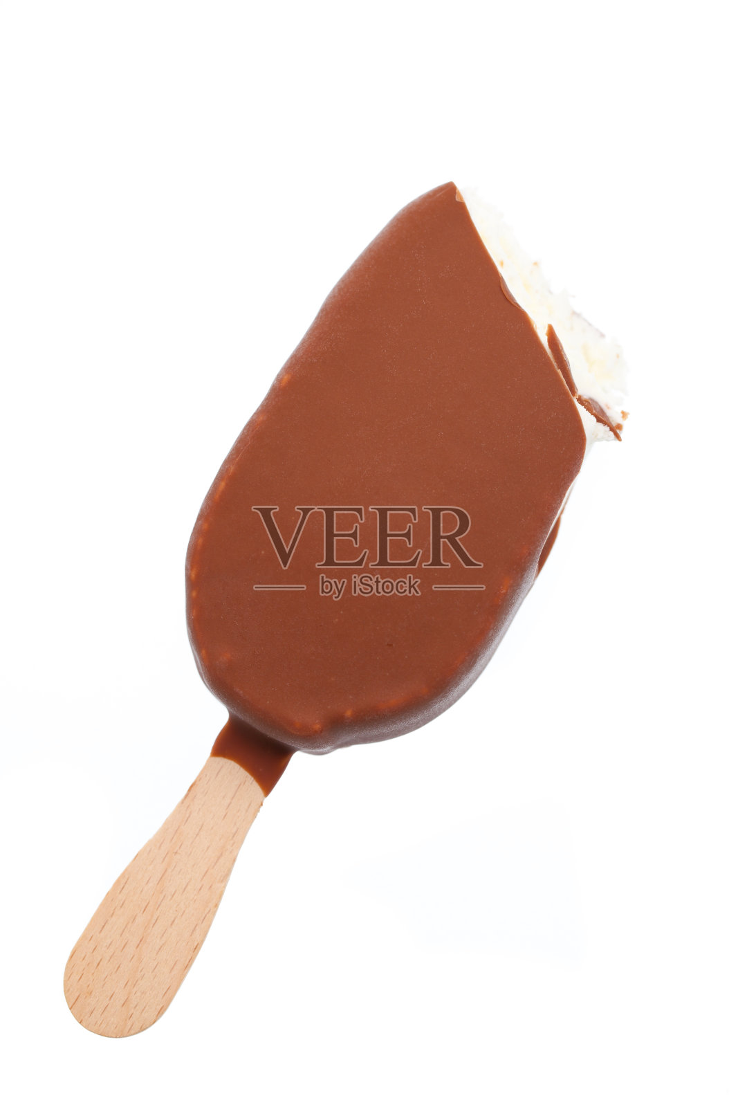 咬过的冰棍上面有巧克力照片摄影图片