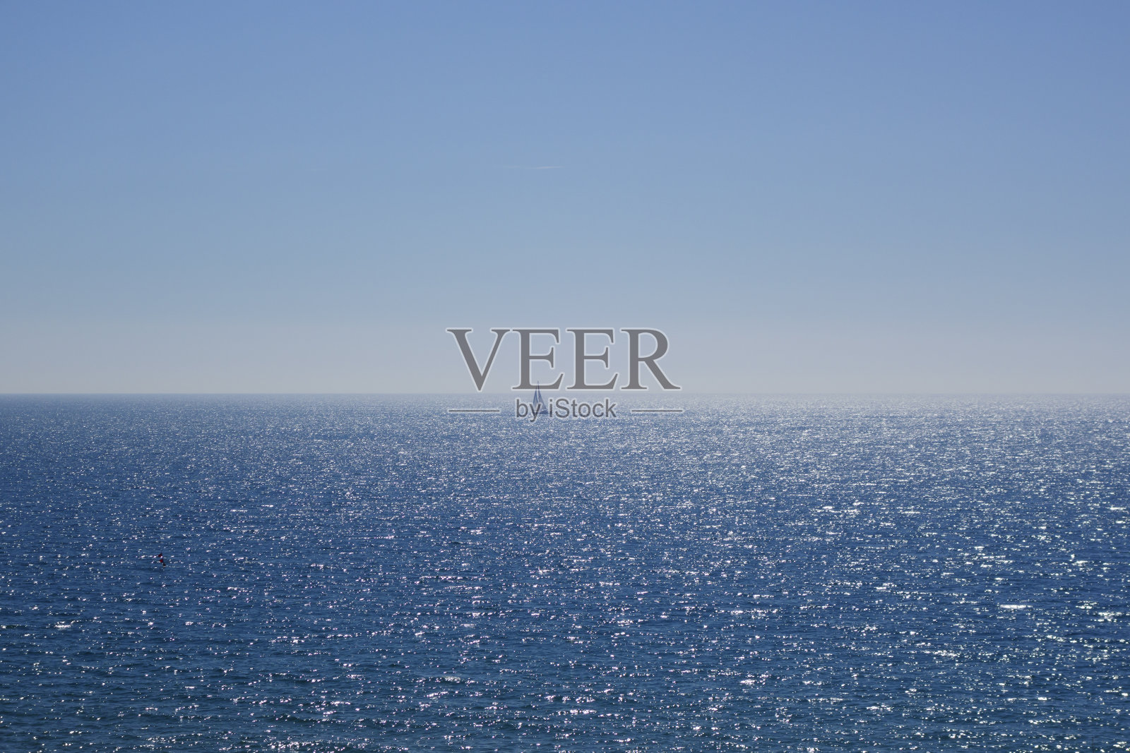 海上的帆船照片摄影图片