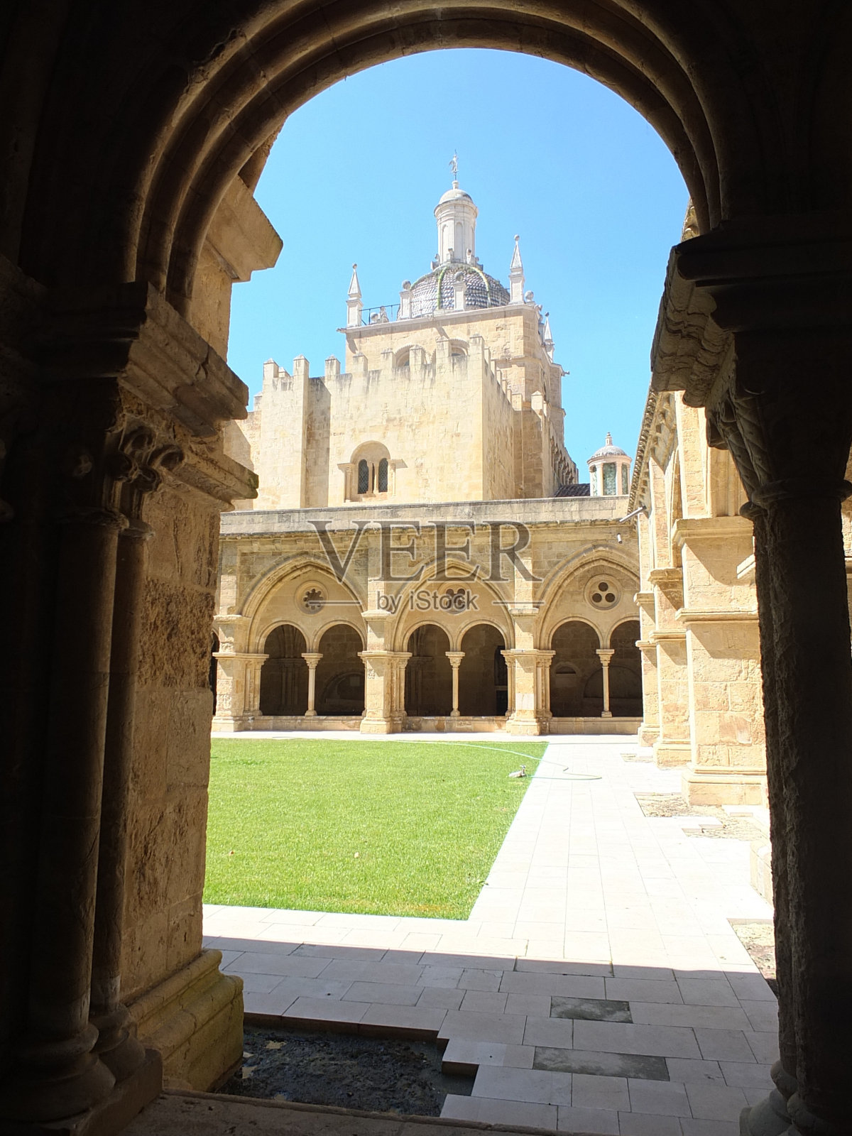 科英布拉圆顶修道院照片摄影图片