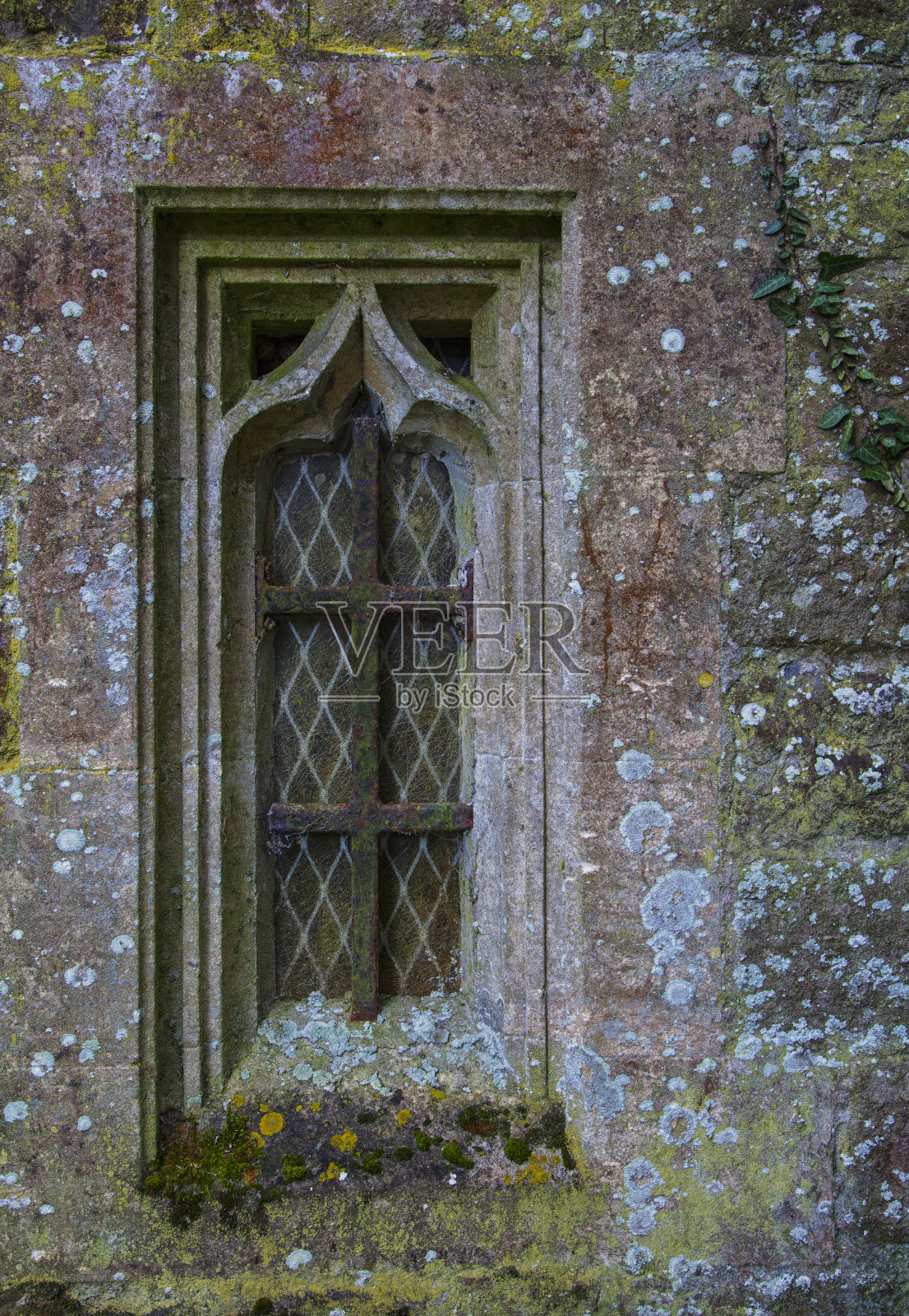 老教堂窗户照片摄影图片