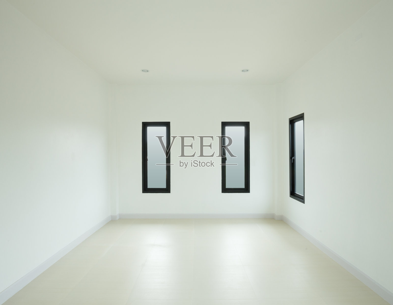现代的空房间，有窗户照片摄影图片