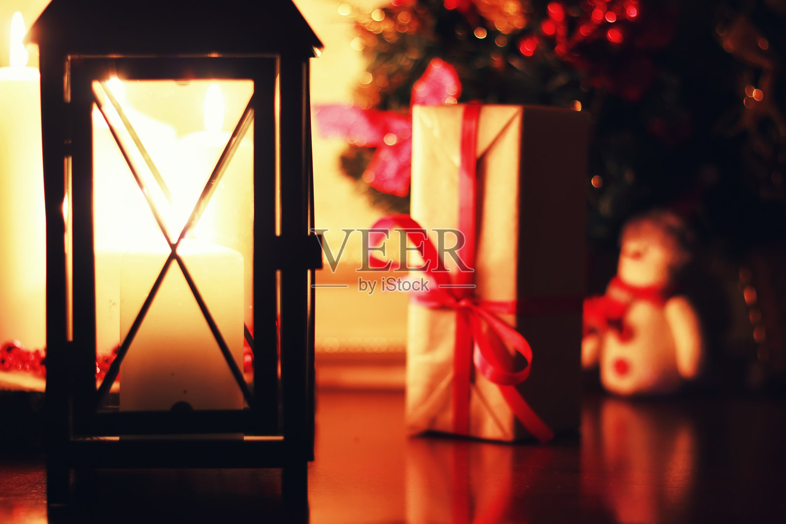 黑暗的烛光灯笼节日照片摄影图片