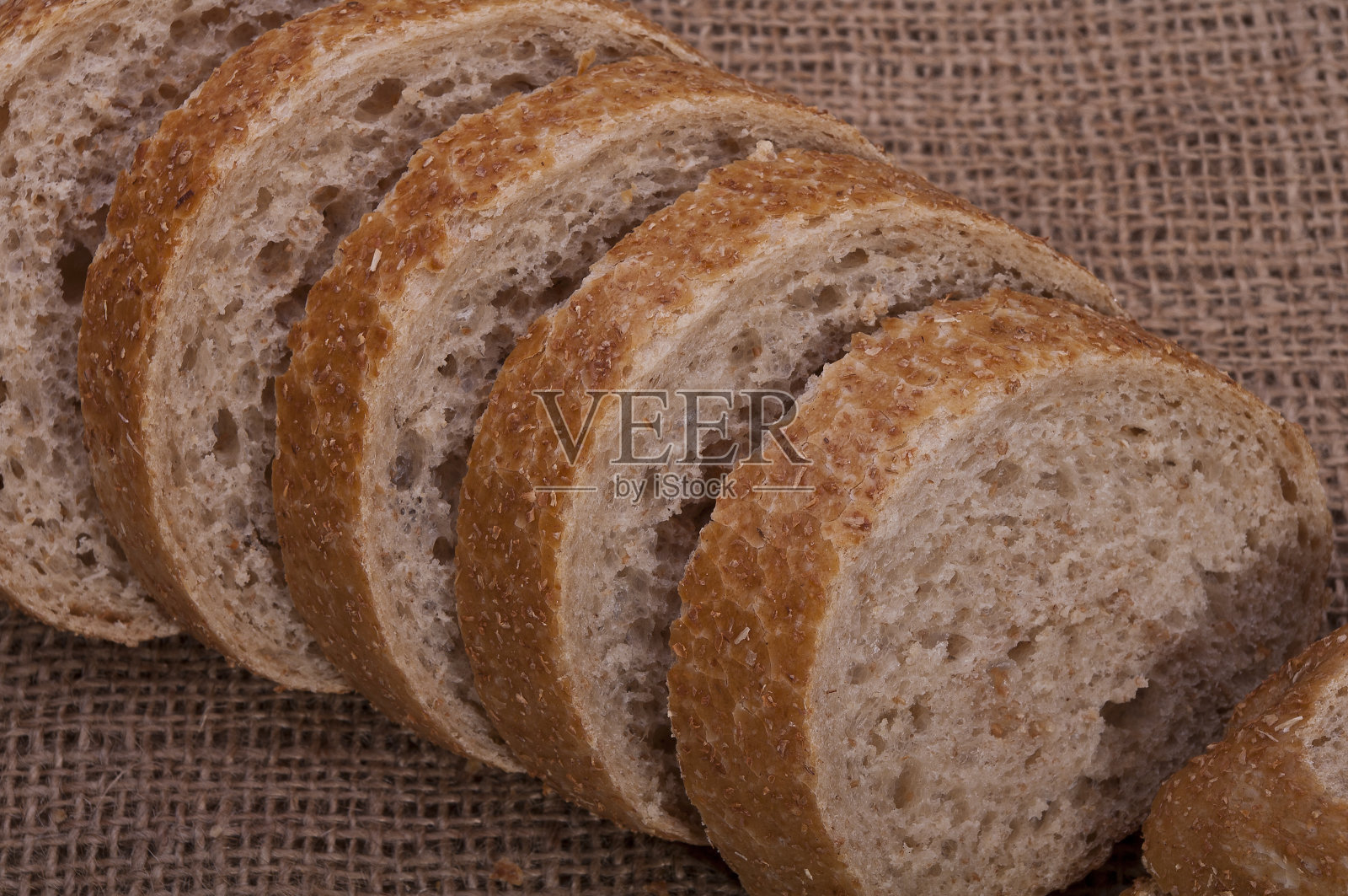 切片面包黑面包照片摄影图片