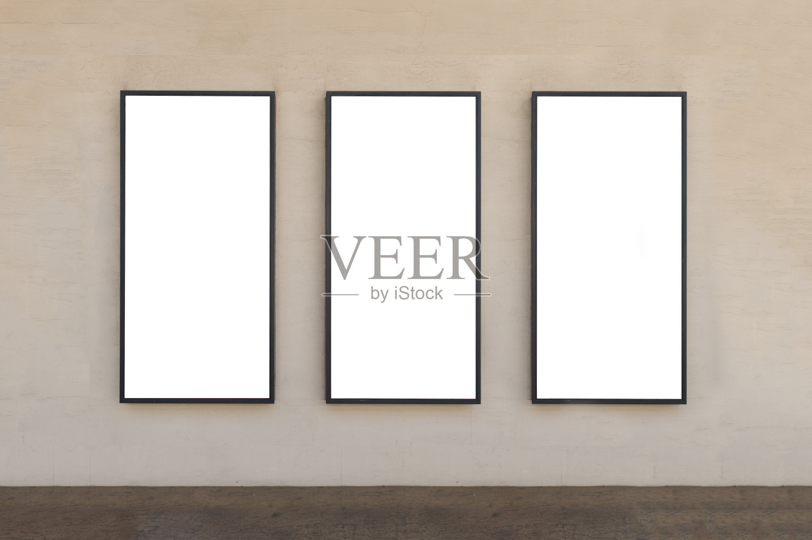 城市里的大广告牌照片摄影图片