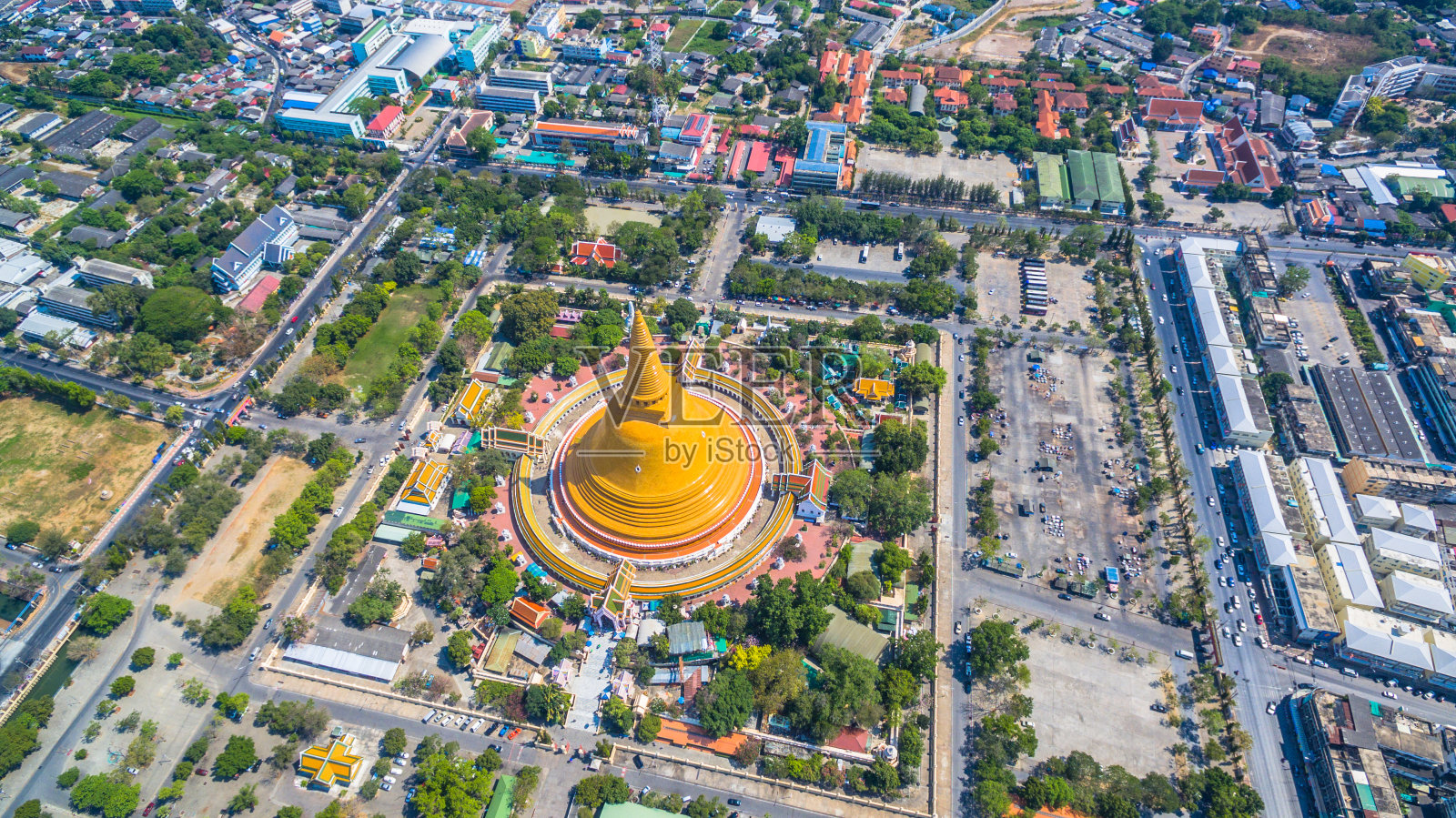 在那孔庙的大黄塔照片摄影图片
