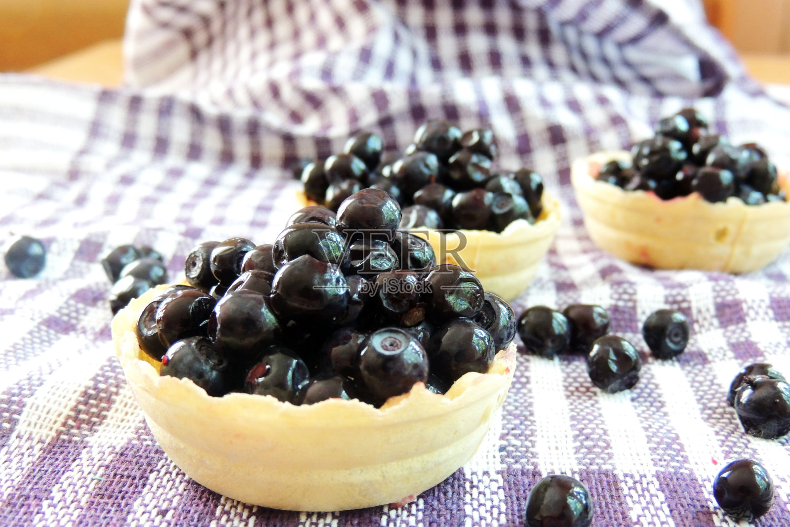 蓝莓饼篮照片摄影图片