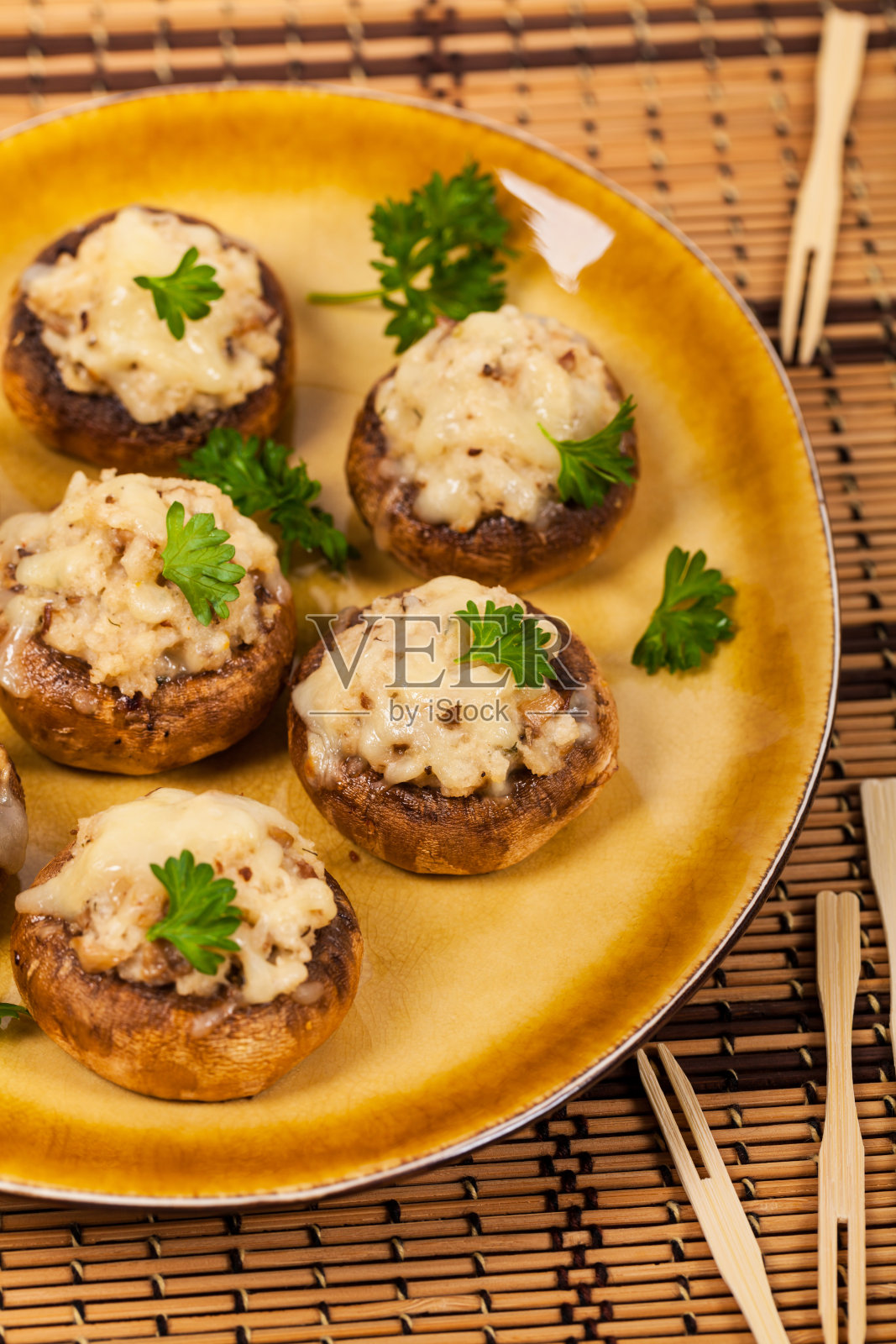 塞蘑菇照片摄影图片