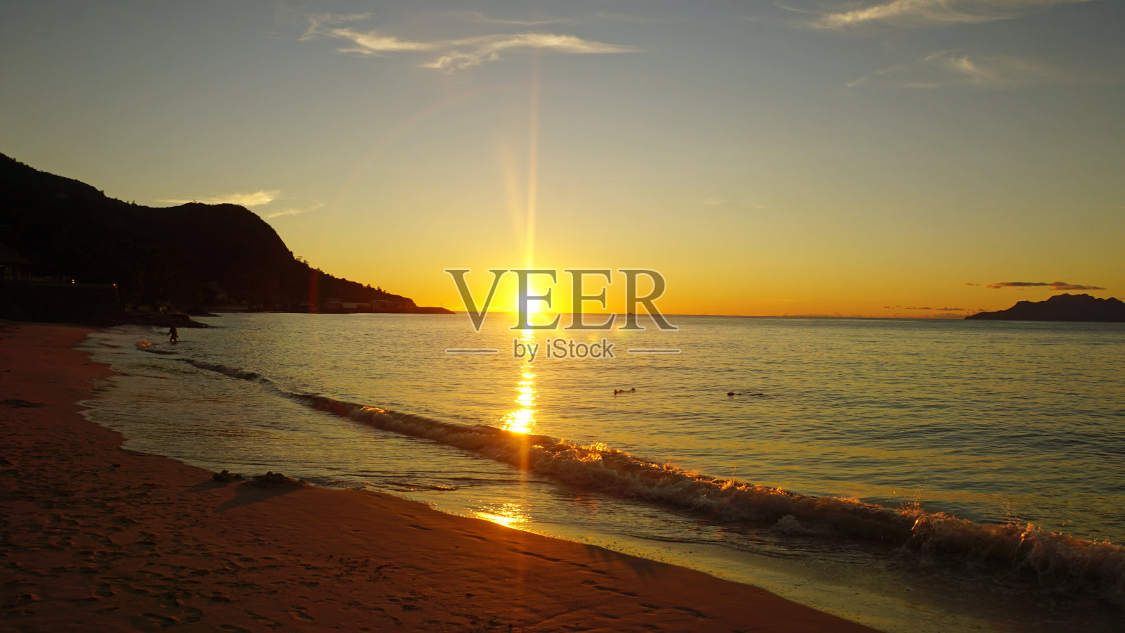 天堂里的日落照片摄影图片